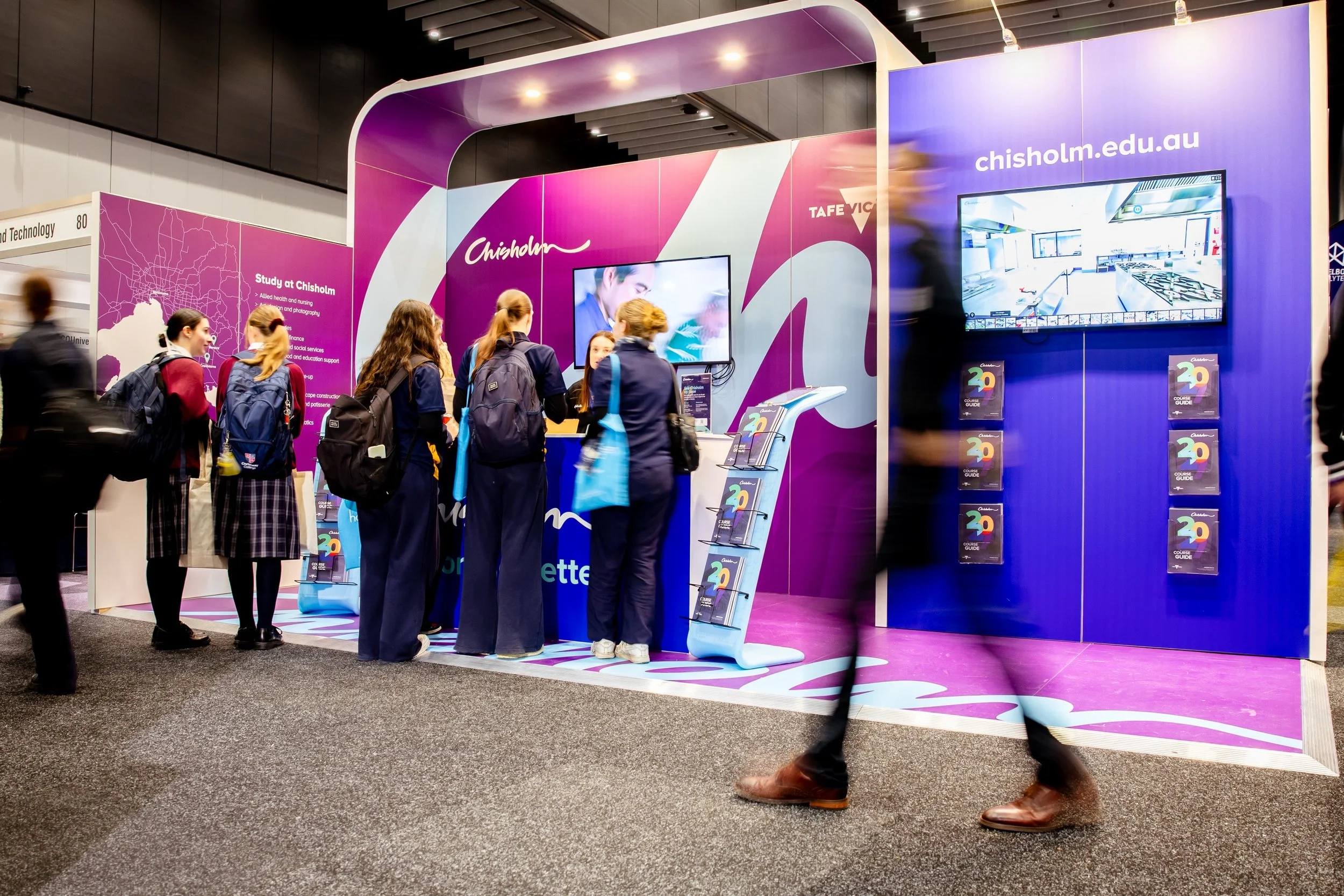 A few snippets from Day 1 at the @melbourne_career_expo 

Thousands of inspiring conversations and students exploring what&rsquo;s next. 

Day 2 kicks off today. See you there 👀 

📸 @tommycreative_