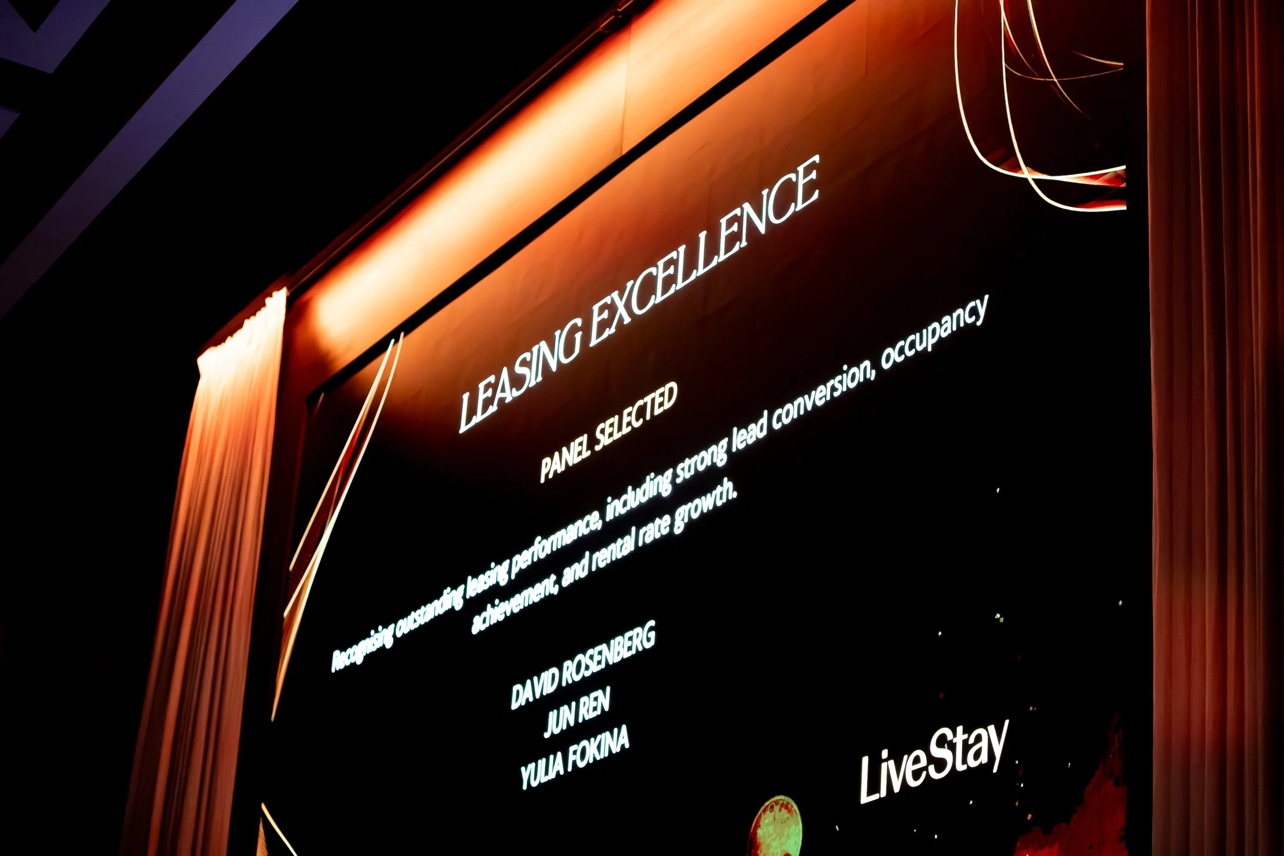 TOMMY-CREATIVE-MELBOURNE-EVENT-PHOTOGRAPHER-LIVESTAY-GALA-262.jpg