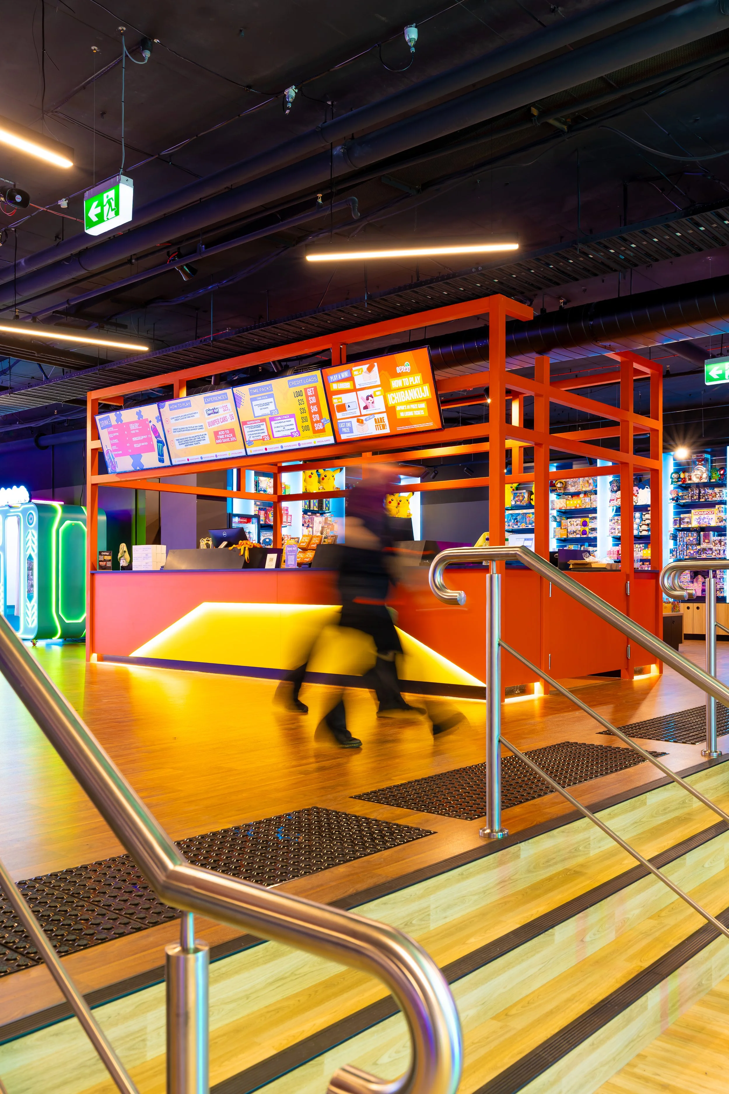 TOMMY-CREATIVE-MELBOURNE-EVENT-PHOTOGRAPHER-iPLAY-Launch-Frankston-6.jpg
