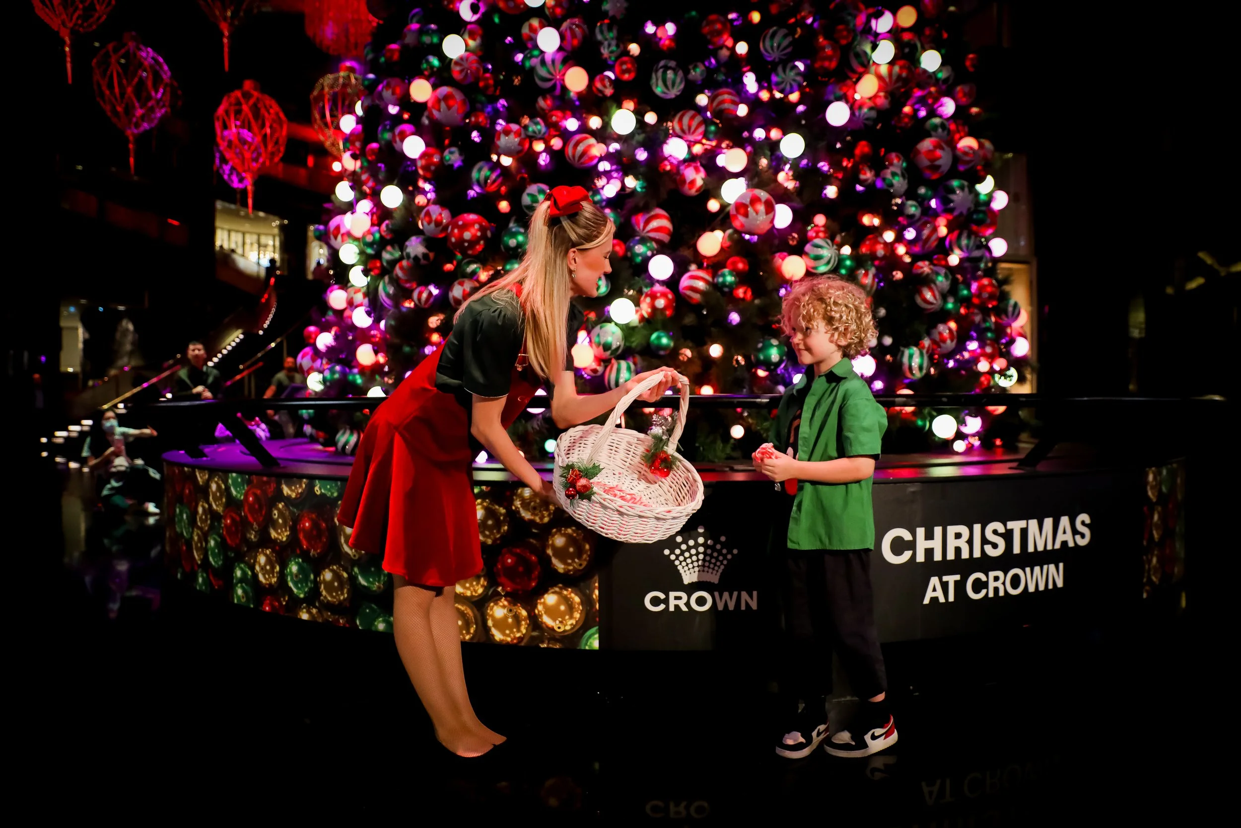 CROWN-CHRISTMAS-2024-13.jpg