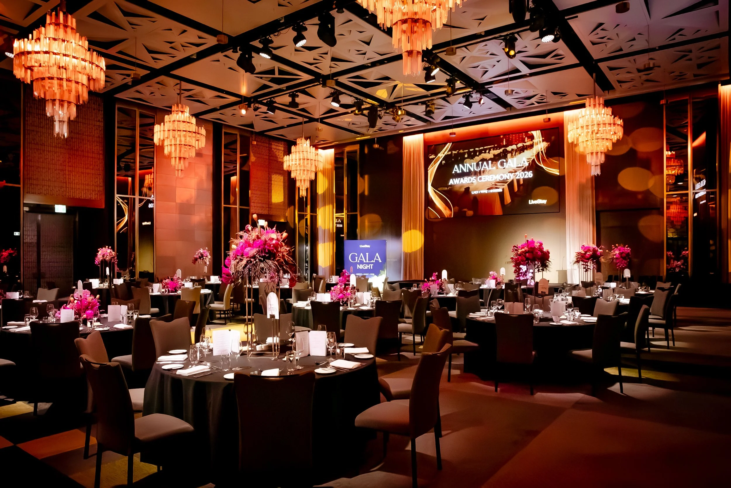 TOMMY-CREATIVE-MELBOURNE-EVENT-PHOTOGRAPHER-LIVESTAY-GALA-523.jpg
