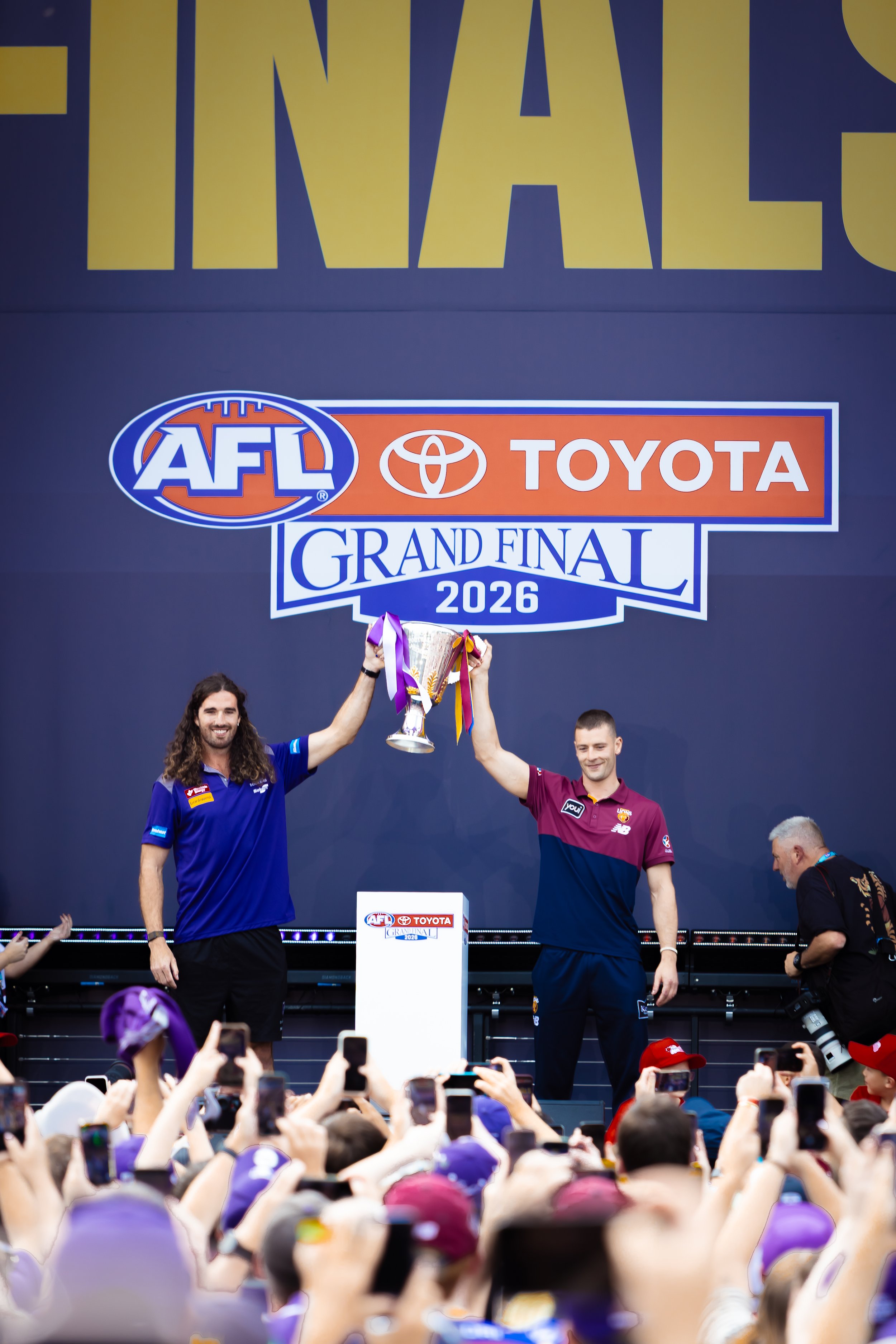 TOMMY-CREATIVE-MELBOURNE-EVENT-PHOTOGRAPHER-H2H-MAINSTAGE17.jpg