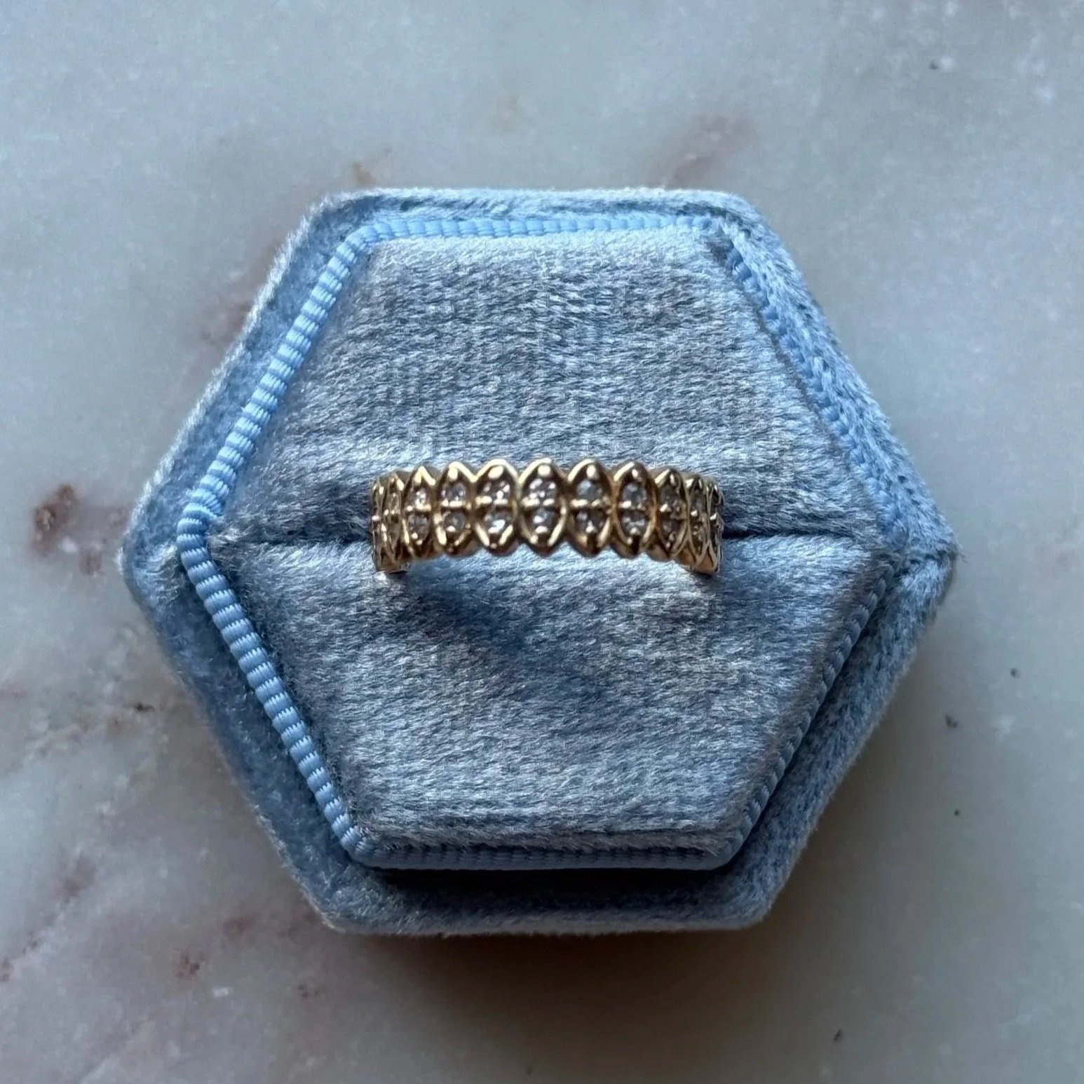 14K Yellow Gold Scalloped Openwork Diamond Band