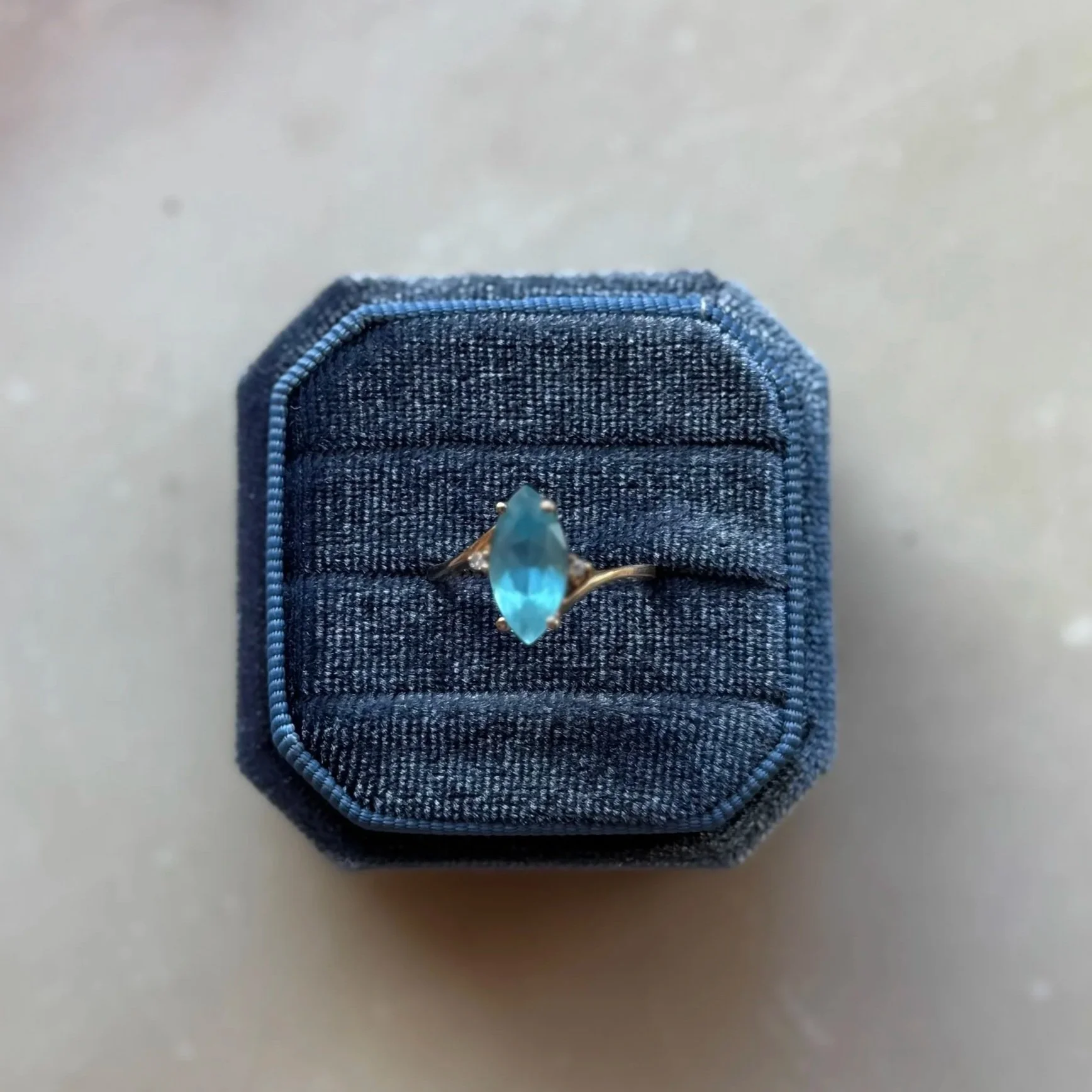 10k Gold Ring with Oval Aquamarine Stone