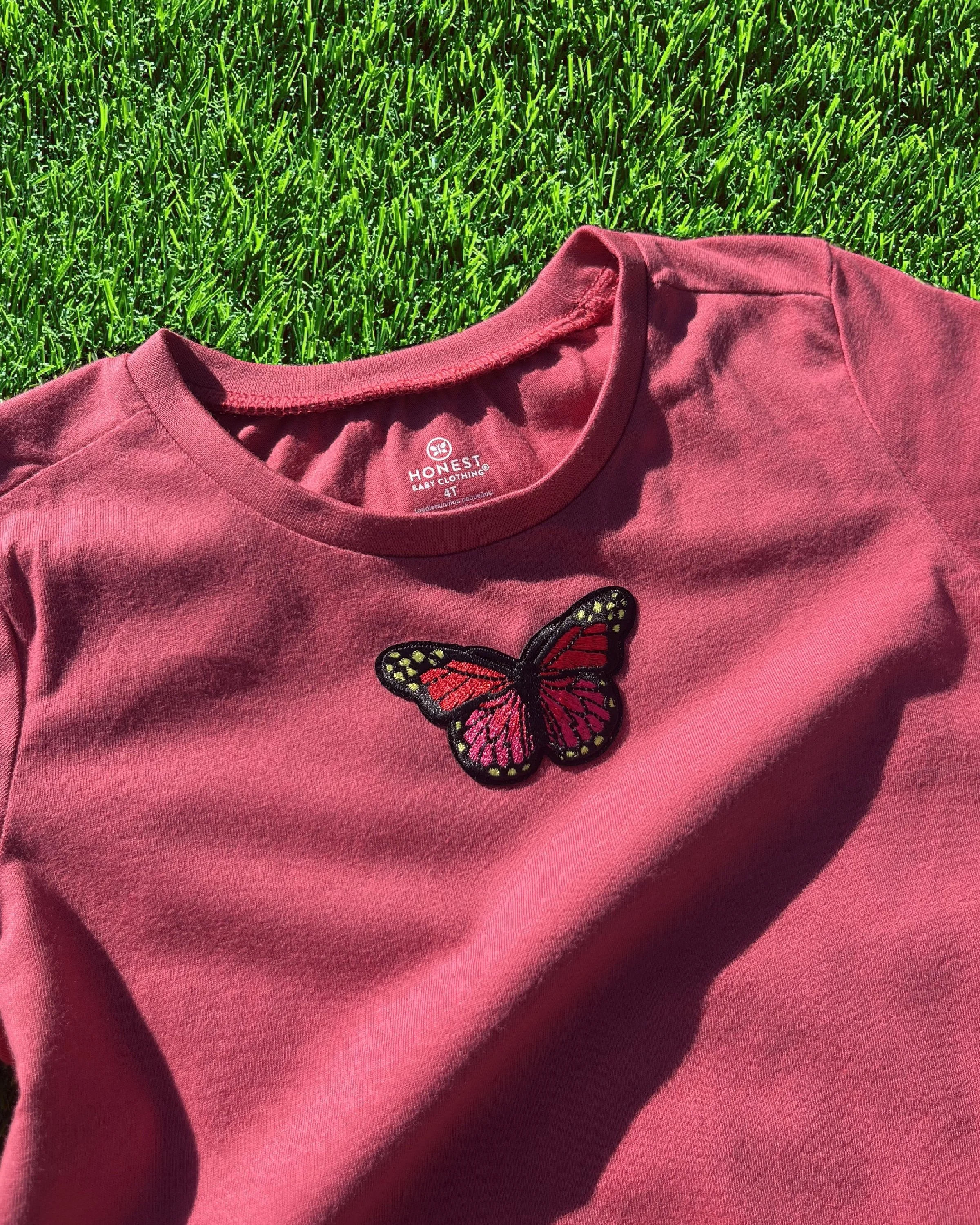 Dark Pink butterfly Es.jpg