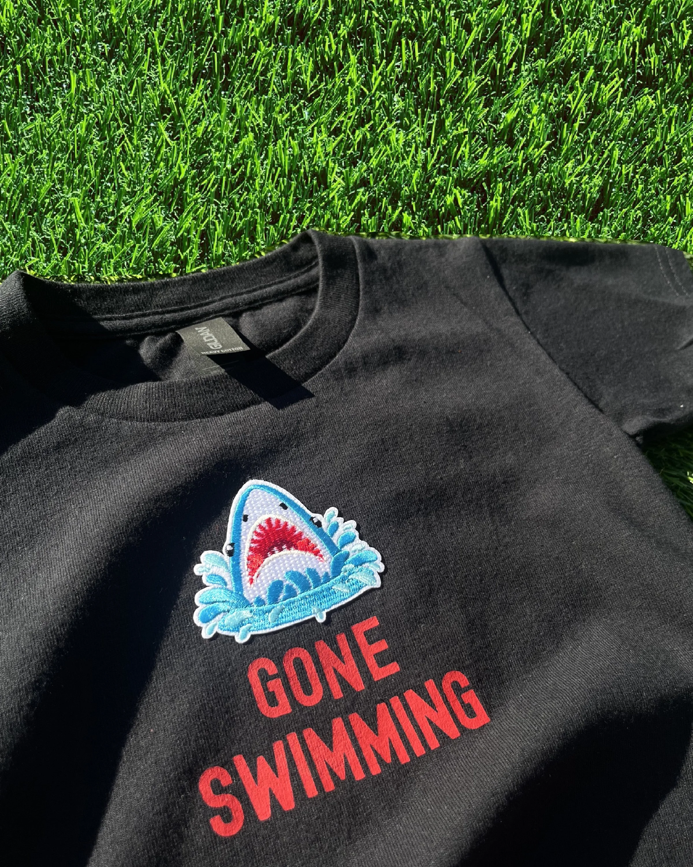 "Gone swimming" black (4t)