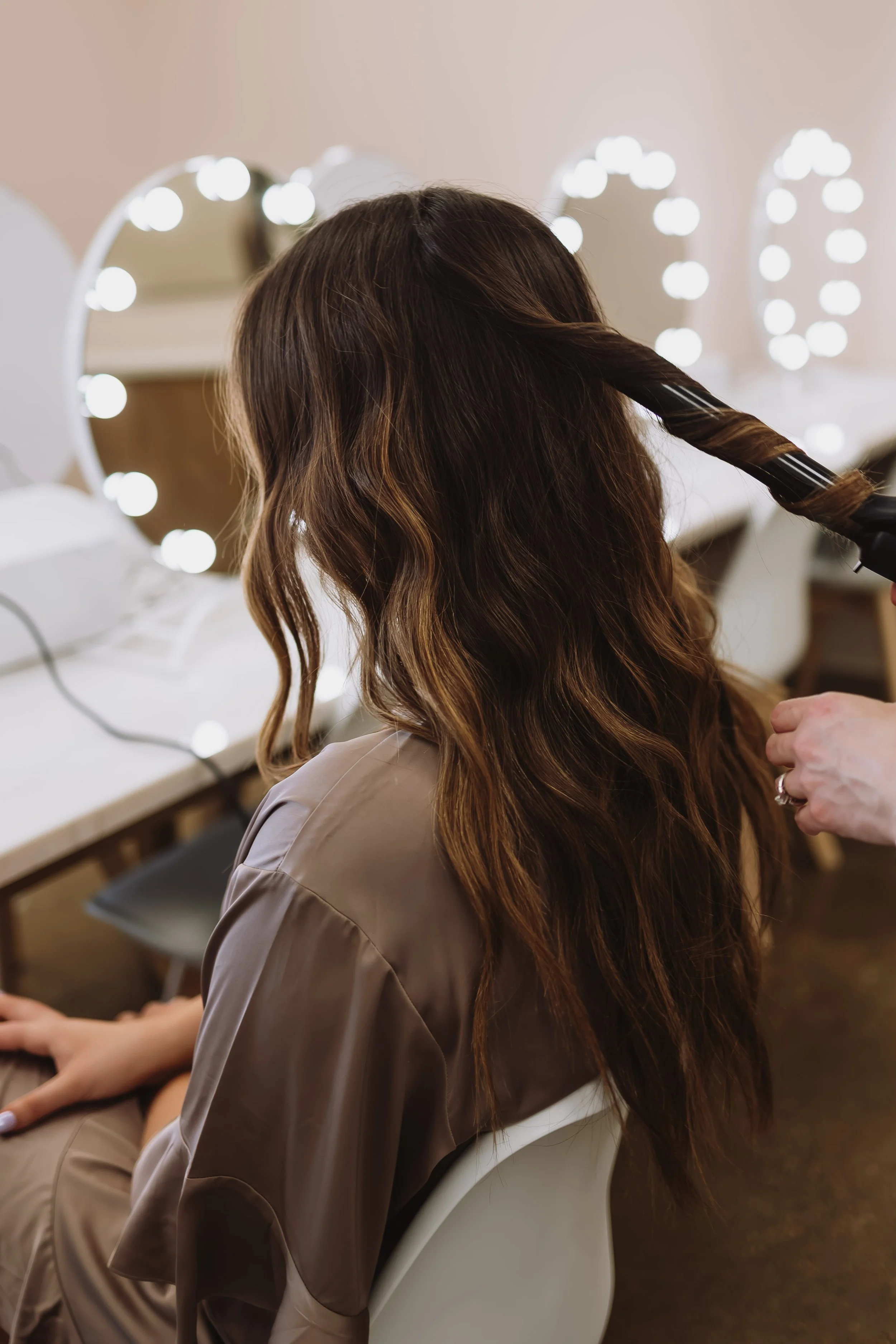 HAIR STYLISTS WELCOME