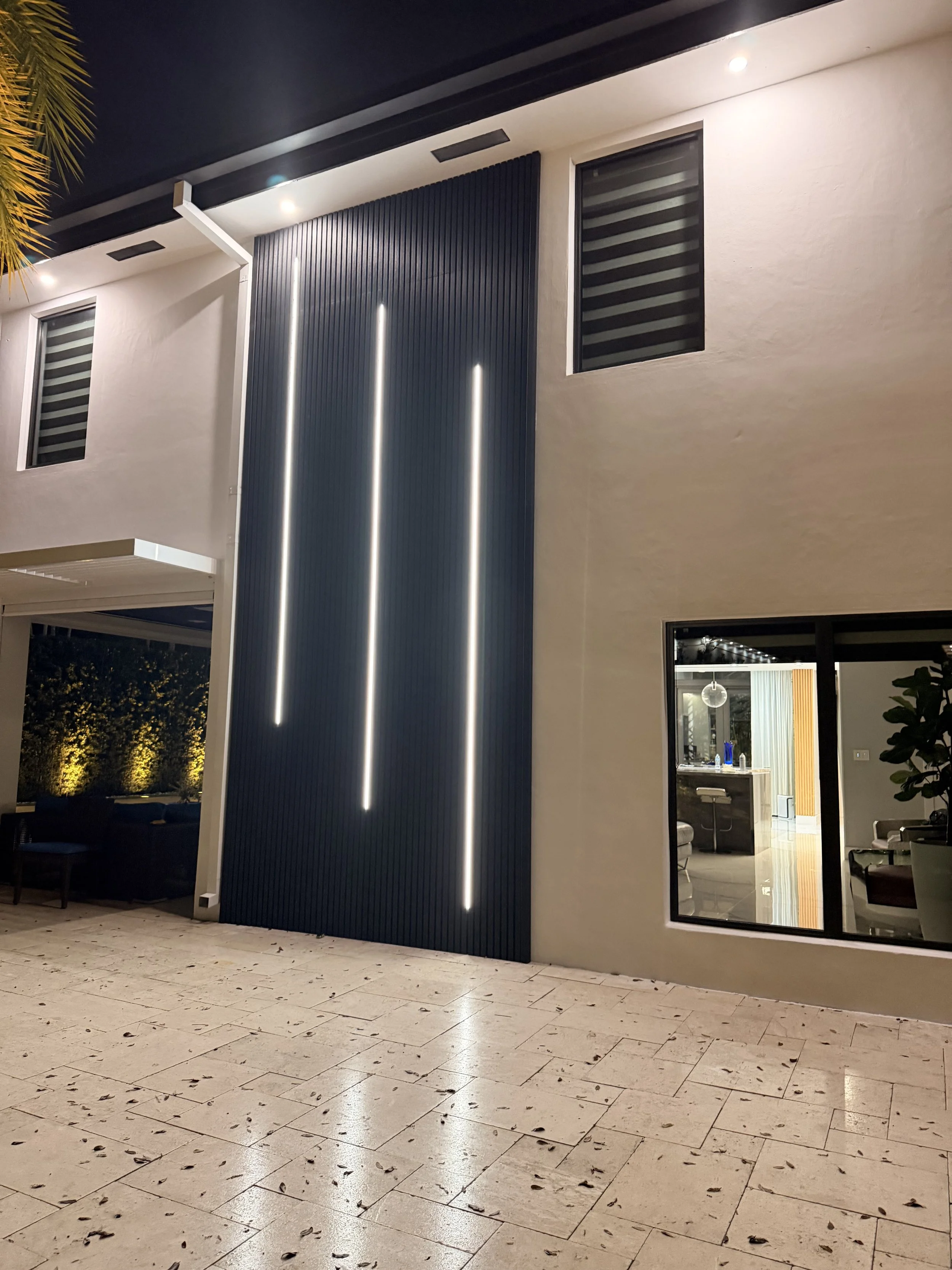 SIDE WALL IMG_4352.jpg