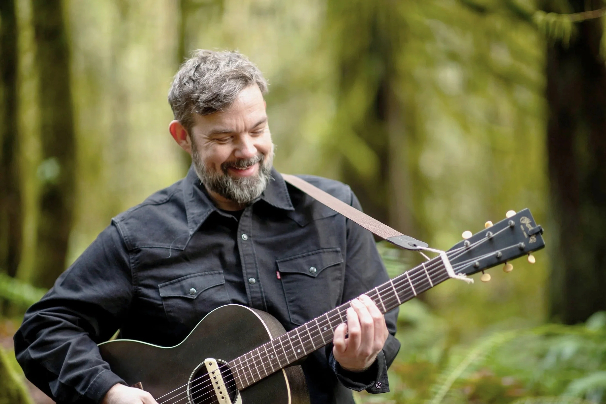 Vancouver Island wedding musician playing acoustic guitar and vocal performance for Tofino Ucluelet, Port Alberni, Bamfield, Parksville, Qualicum Beach, Nanaimo