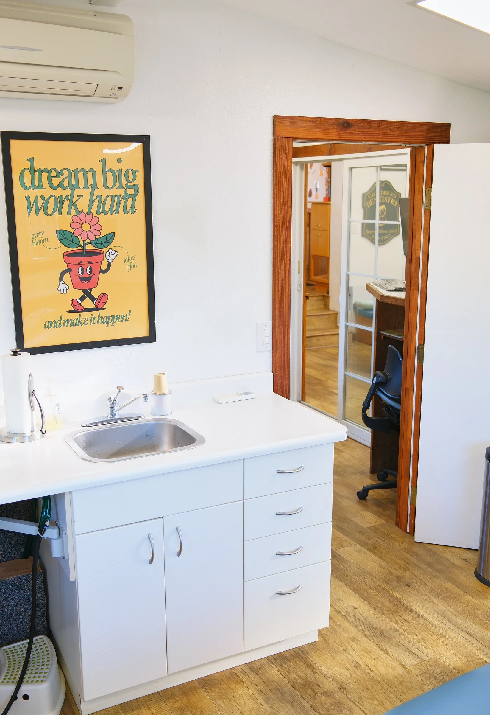 12-Treatment-room-2-web.jpg