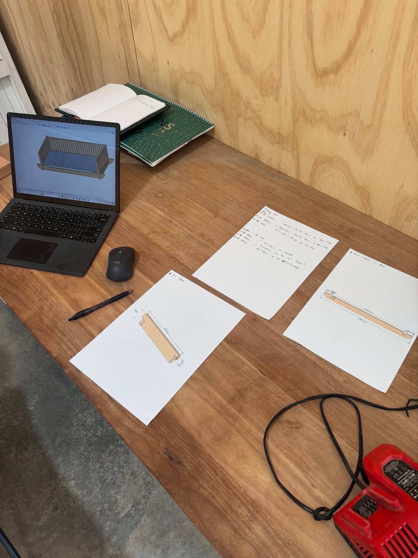 Blackbutt Day Bed. 

Soon to be swinging from a Morton Bay Fig in QLD 🏝️