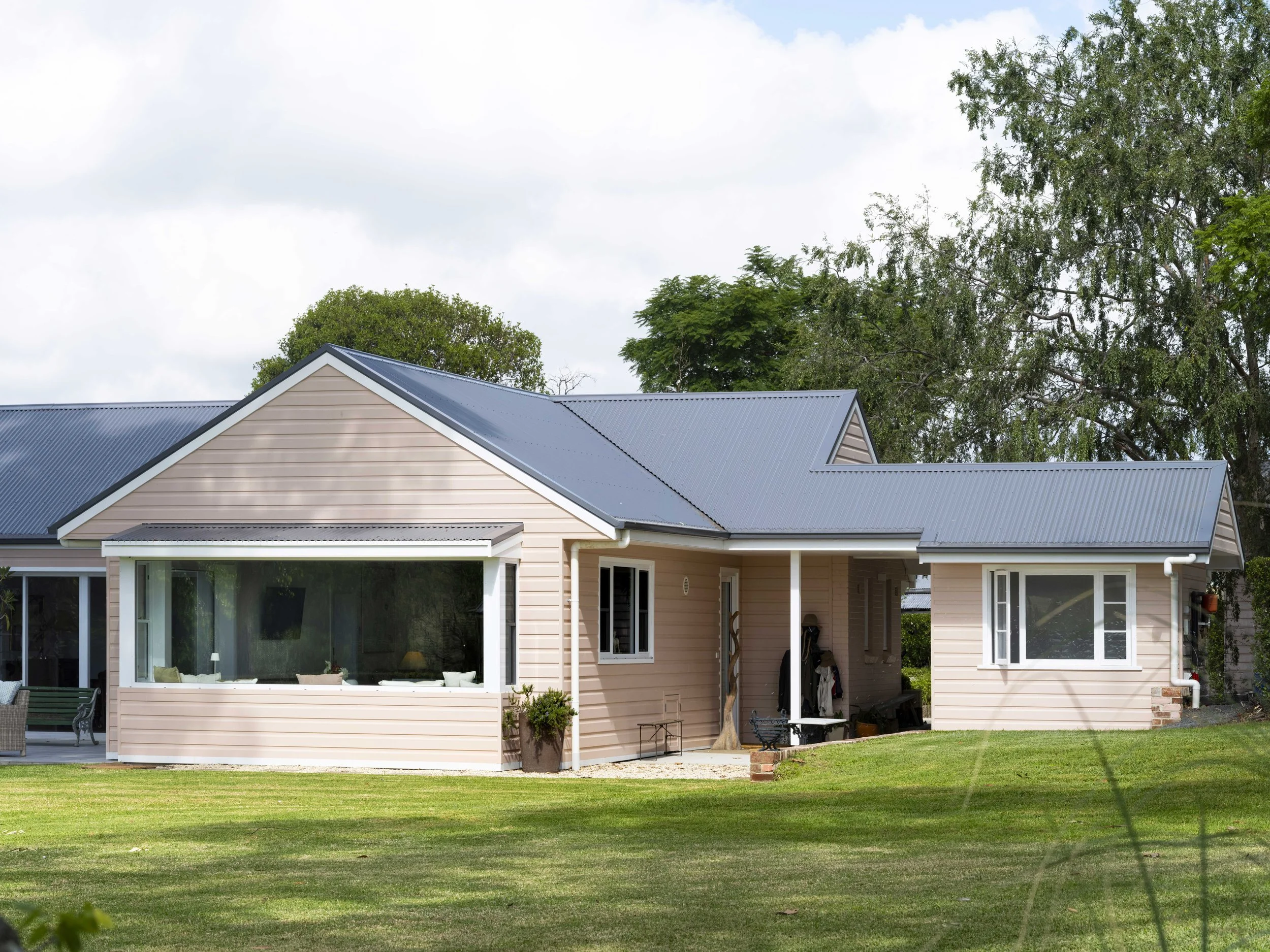 Merrimuka Country House  
Belltrees, NSW