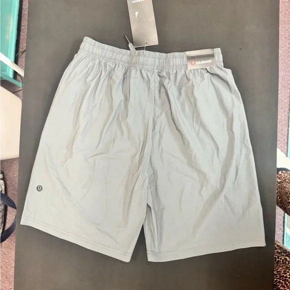 Lululemon Men’s Lightweight Athletic Shorts Gray Size L NWT