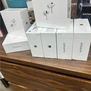 Apple AirPods Pro (2nd Gen) – USB-C / MagSafe Charging Case – Brand New Sealed