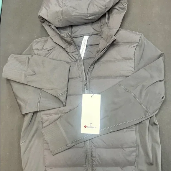 Lululemon puffer jacket charcoal blk nwt small lightweight warm winter coat