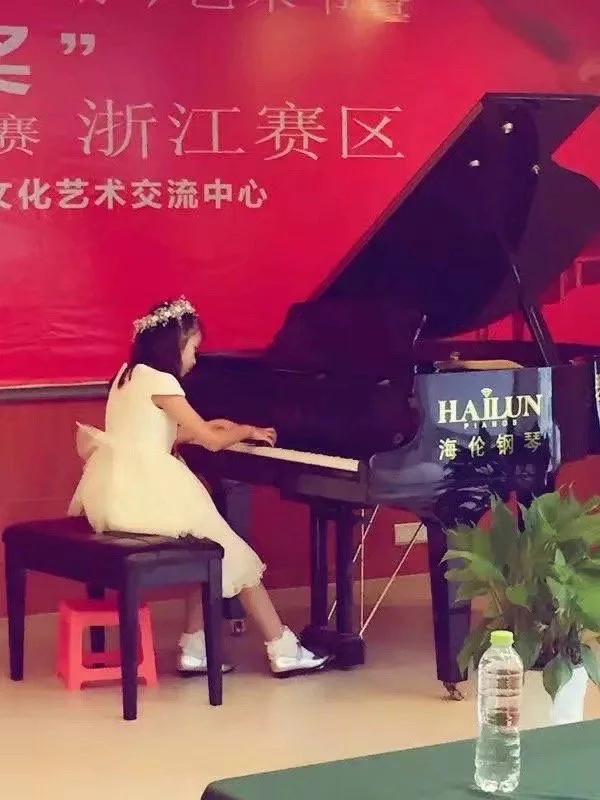 钢琴表演2.JPG