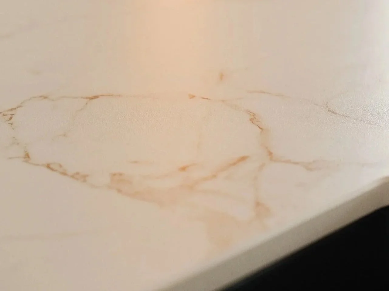 Kuhinjski pulti: kako izbrati najboljši material za vašo kuhinjo