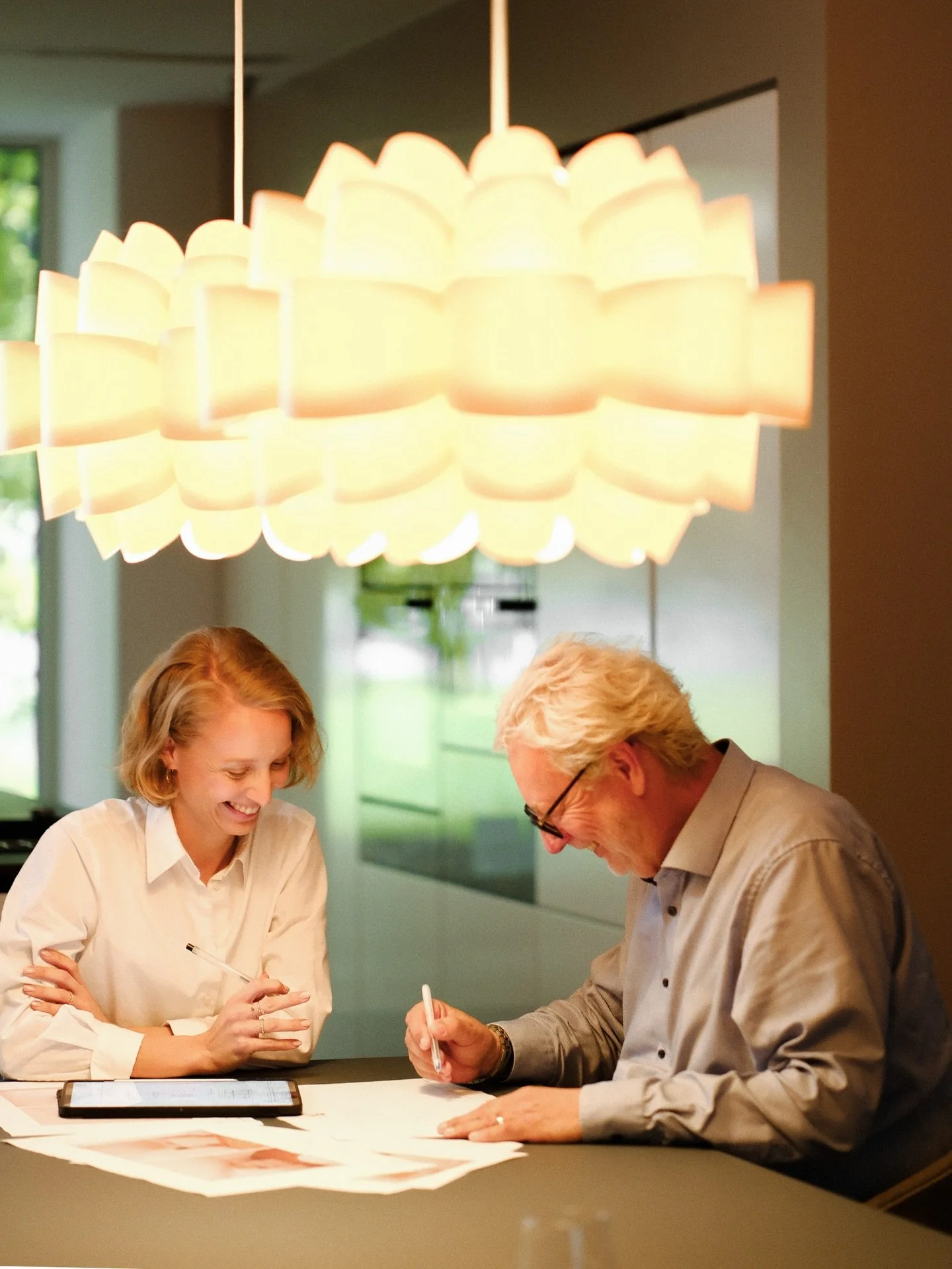 V novem letu na&scaron; fokus ostaja enak: brezčasen dizajn in brezkompromisna kakovost, da lahko ustvarjamo kuhinje narejene za va&scaron; vsakdan.
_
#MlinarMlinar #mlinarmlinarkuhinje #kuhinjapomeri #kuhinjepomeri