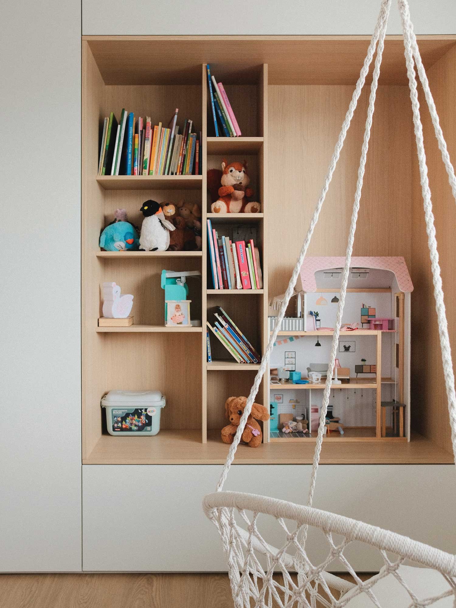 otroška garderoba po meri mlinar+mlinar