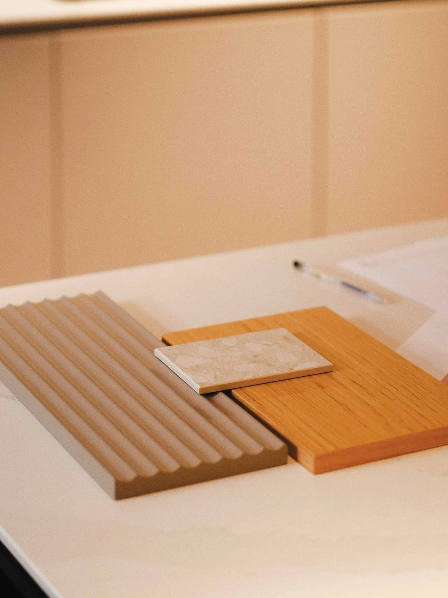 Izbor materialov v Mlinarjevi kuhinji.