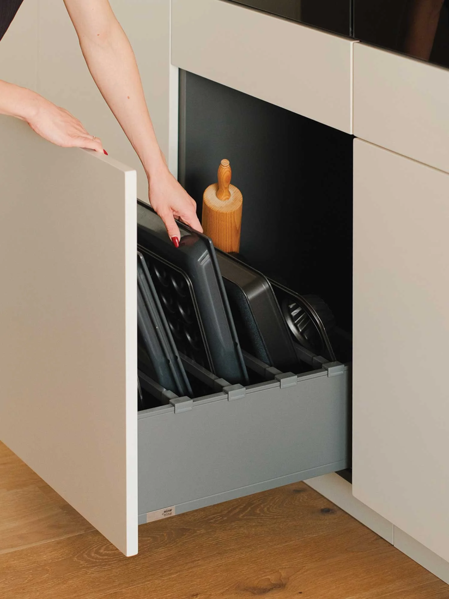 Globok predal za pekače.