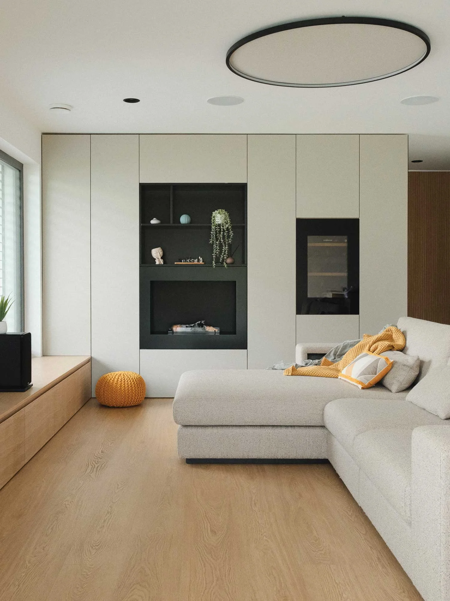 Oprema po meri za petčlansko družino.