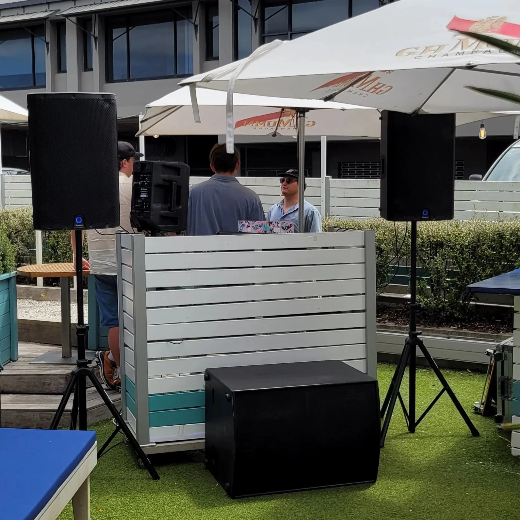 Blackcurrant Soundz small dry hireable PA system at Collekt house event