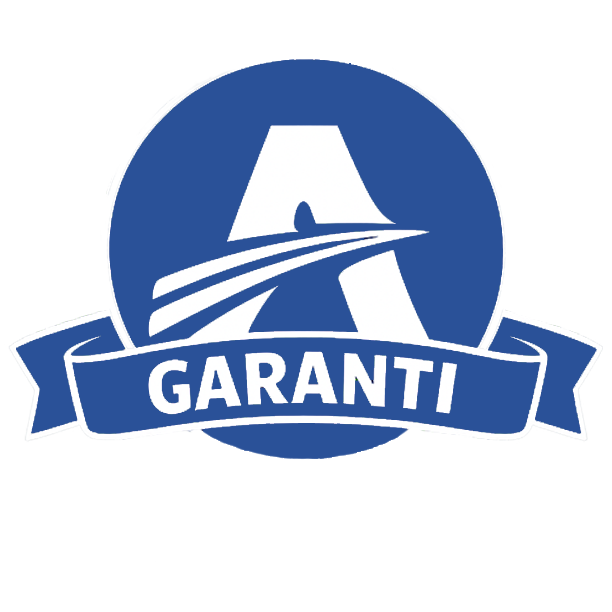 Logo med en stor hvit «A» med en veibane og bro inni, omgitt av en blå sirkel og en blå bånd med teksten «GARANTI».