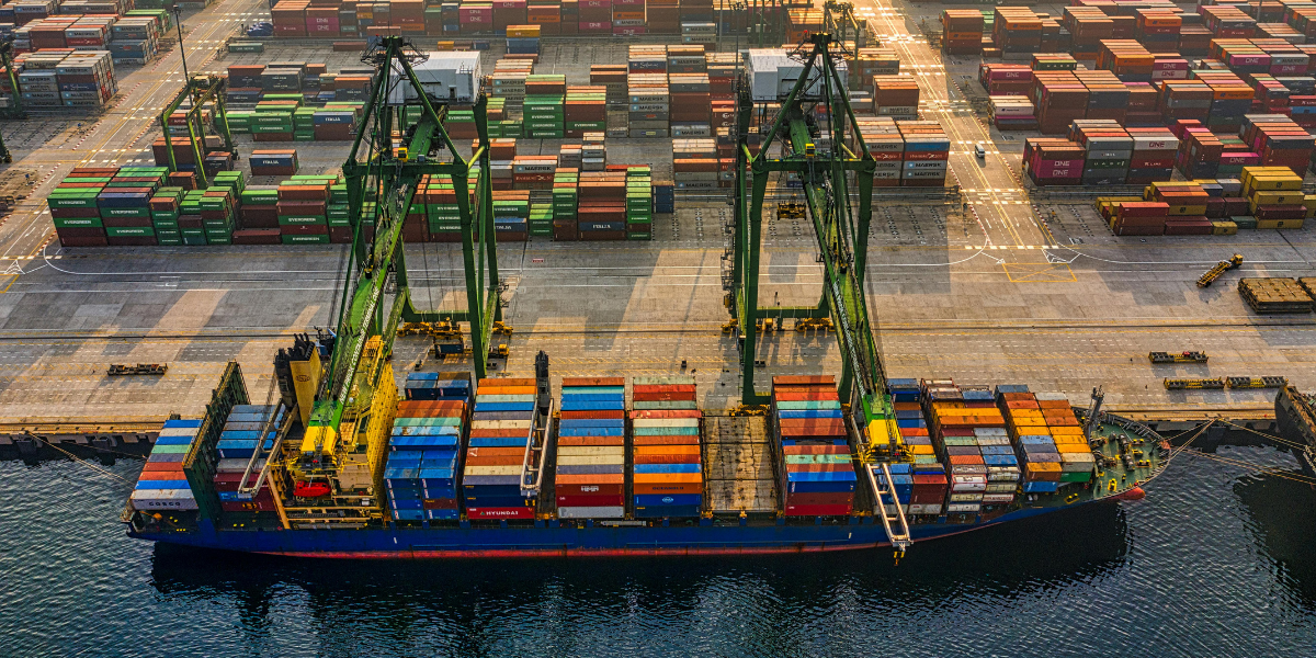 Incoterms einfach erklärt und welche sich für Ihren Import 2026 eignen