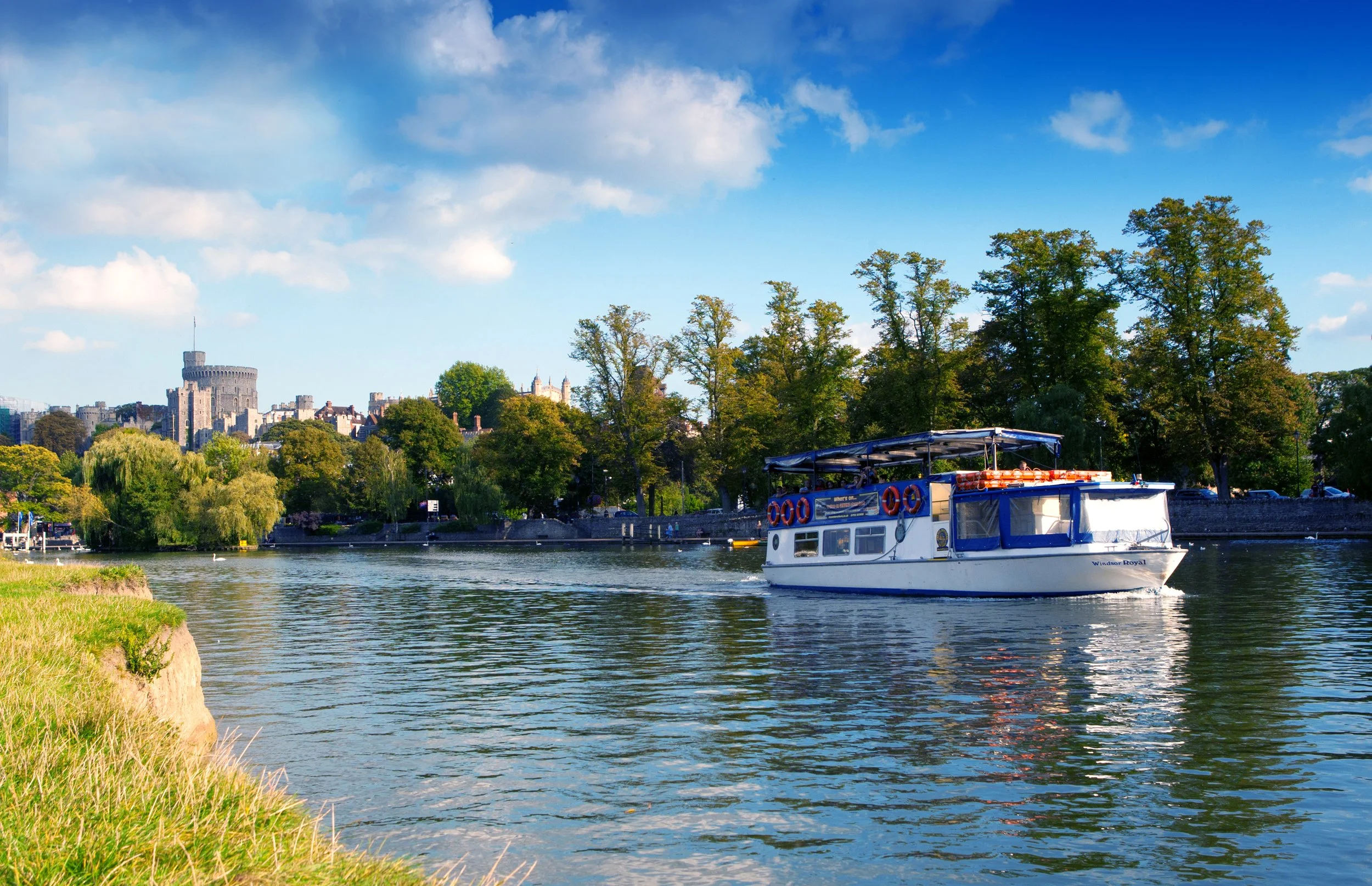 Windsor Royal on its way to an area of fast flowing water to perform an ashes scattering