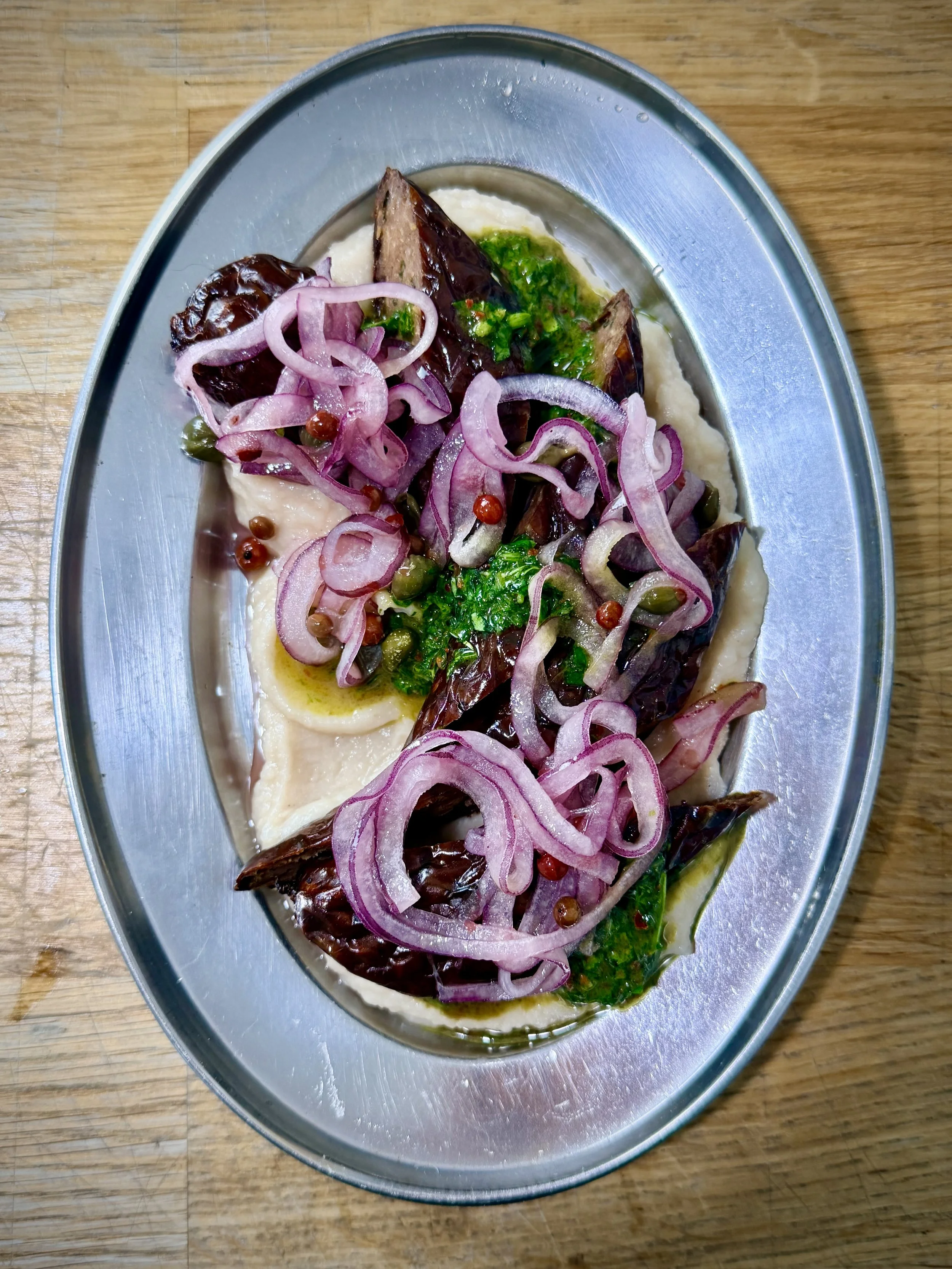 Feijoada by sosij – smoked, white bean, sour onion