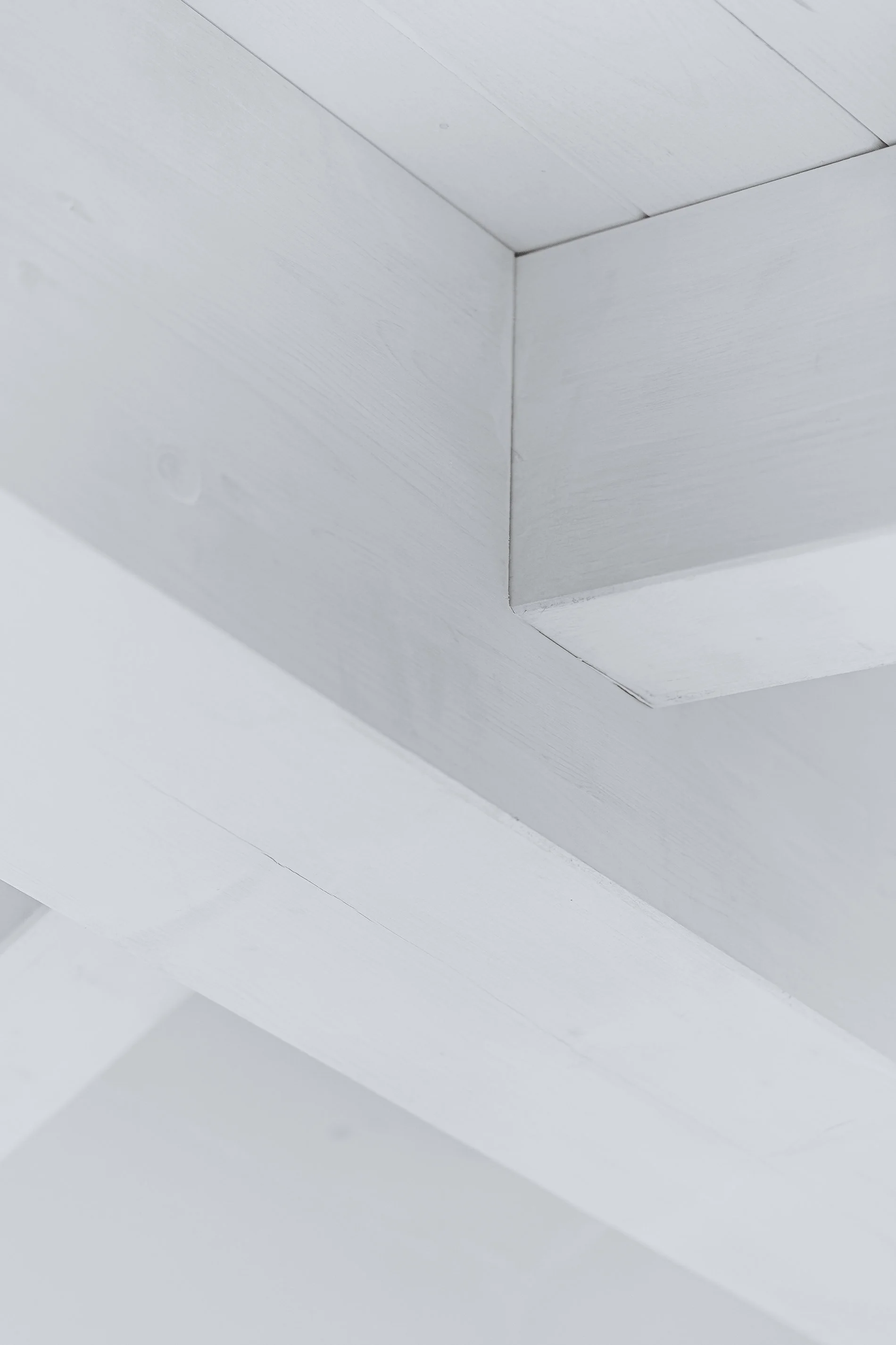 Dettaglio costruttivo del soffitto in legno.