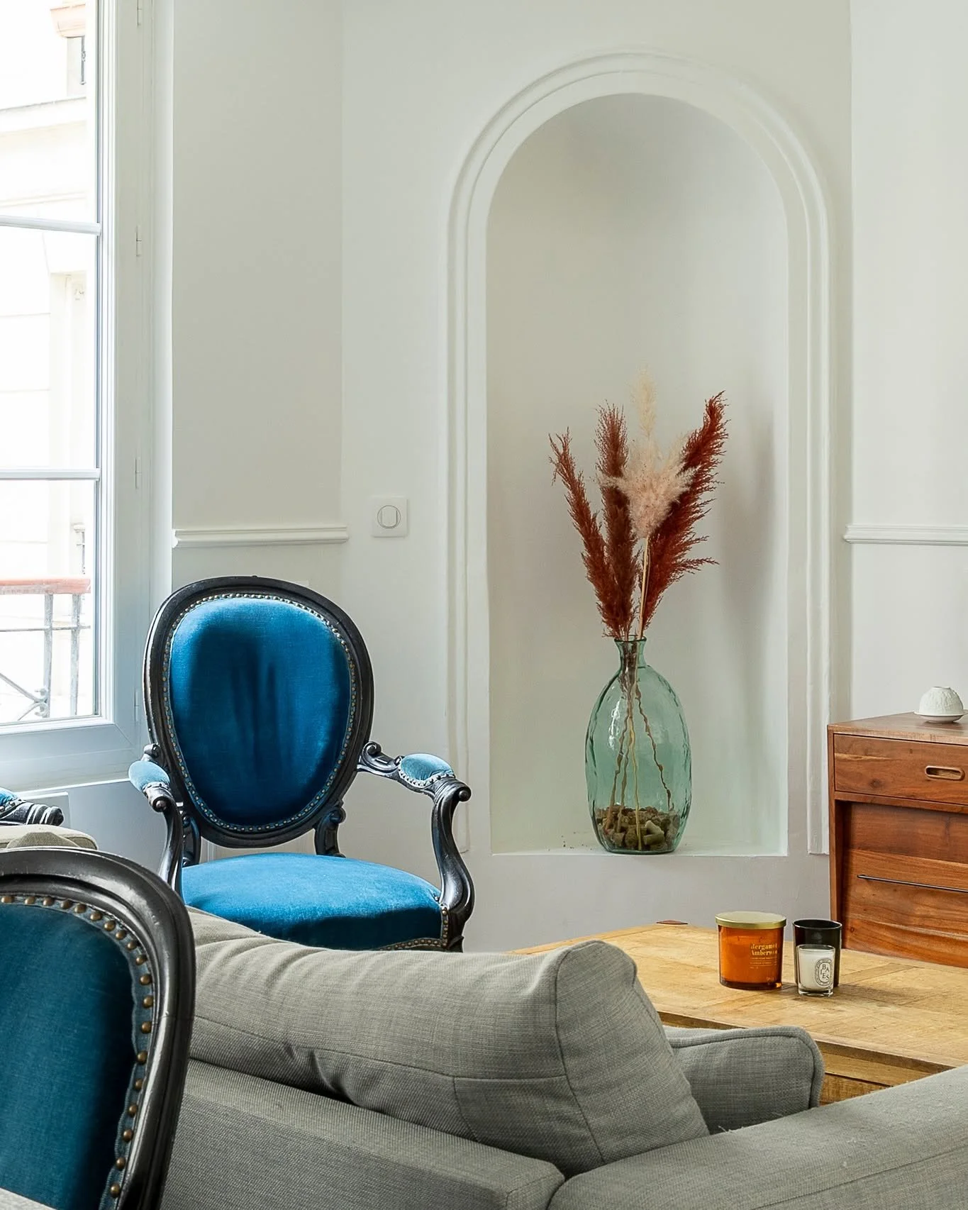 &Agrave; Paris, chaque m&sup2; compte.

Dans un immeuble de la fin du XIXe, l&rsquo;enjeu n&rsquo;est pas de viser une &ldquo;isolation parfaite&rdquo; (qui demanderait beaucoup d&rsquo;&eacute;paisseur), mais d&rsquo;am&eacute;liorer nettement le co