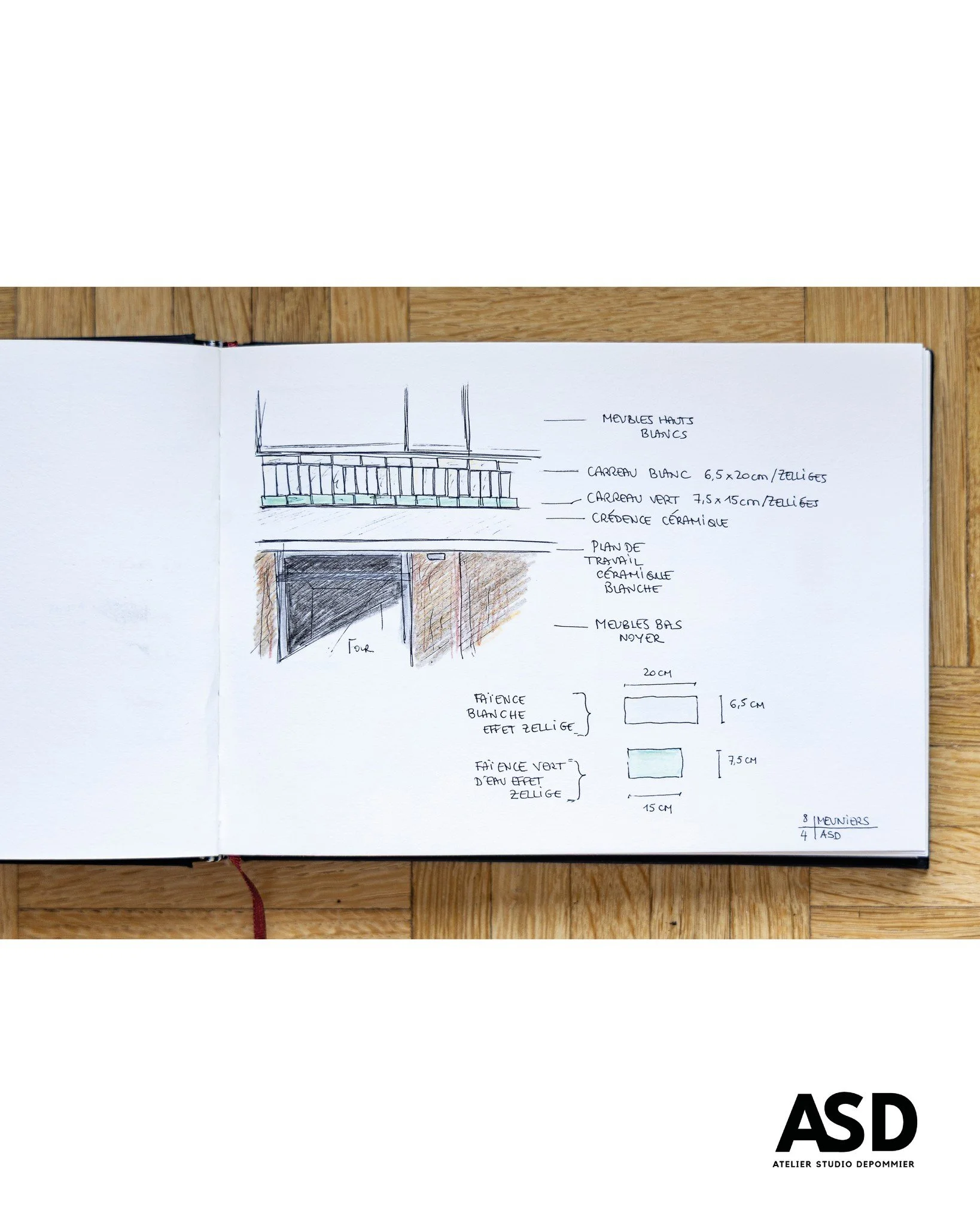 Du carnet au mur : comment un d&eacute;tail de cr&eacute;dence se d&eacute;cide et change toute la cuisine.

Sur le Projet Meuniers, tout est parti d&rsquo;un croquis de carreaux de r&eacute;emploi de chez Maison Carrelle : rythmes, formats, aligneme