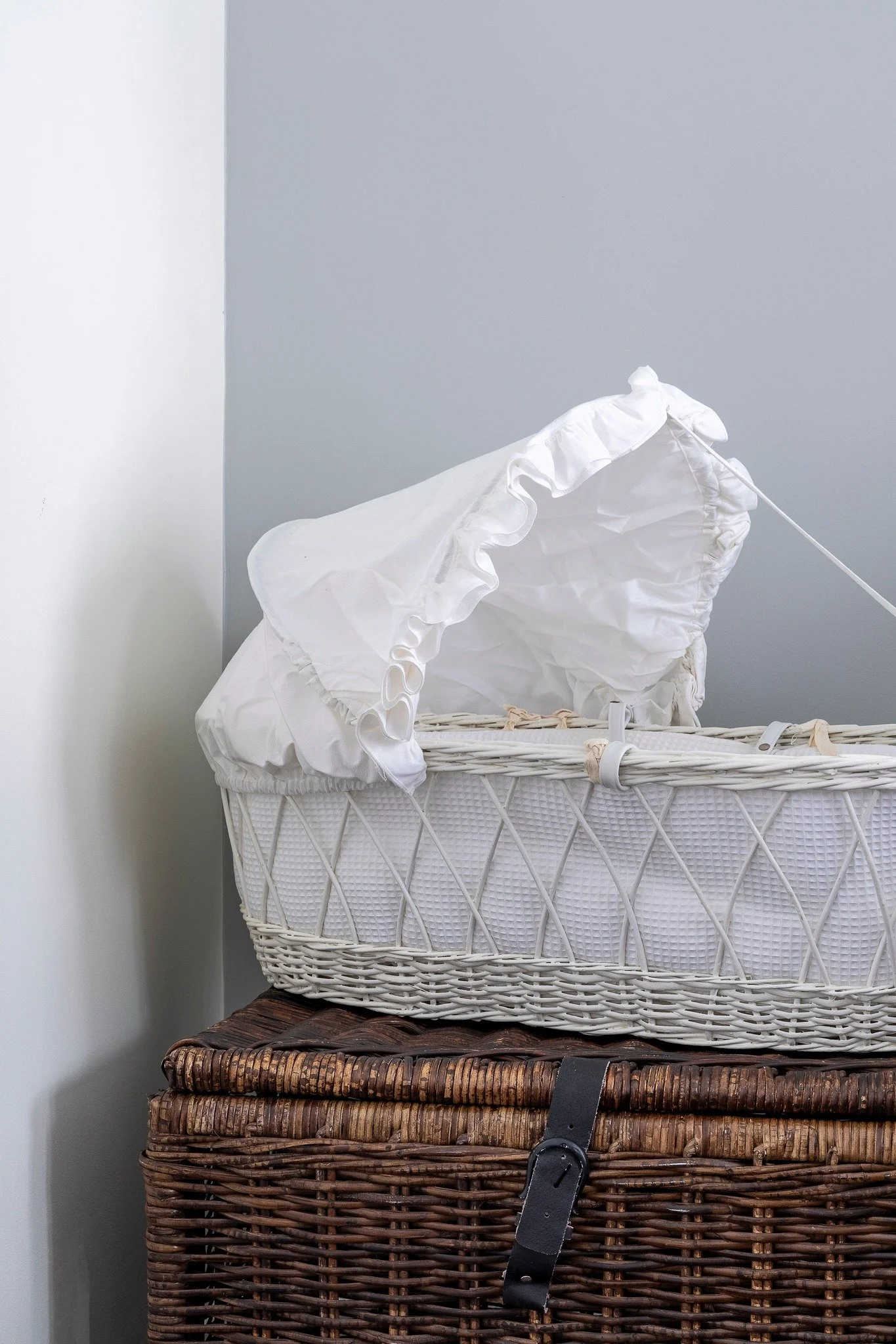 [Projet Valmy] &ndash; R&eacute;novation compl&egrave;te d&rsquo;un appartement des ann&eacute;es 1870, Paris.

Un nouveau-n&eacute; dort 16h par jour dans sa chambre. 

C&rsquo;est pourquoi le choix de la peinture pour la chambre du b&eacute;b&eacut