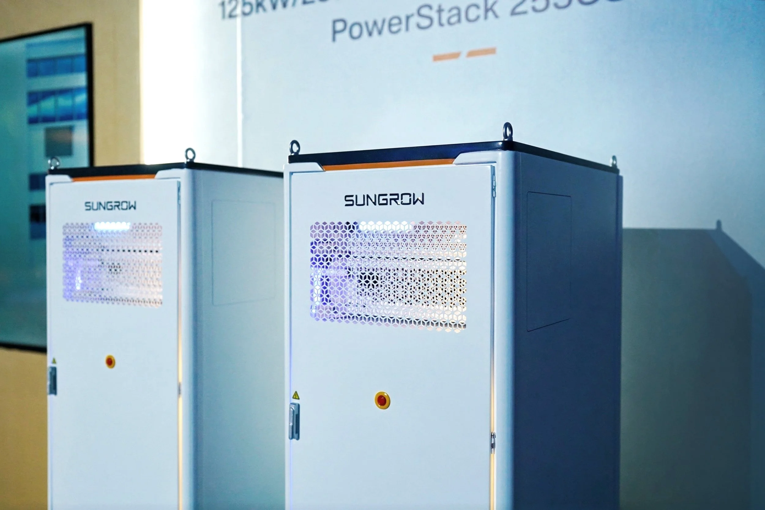 TAN04319-opq4156629927  .JPG