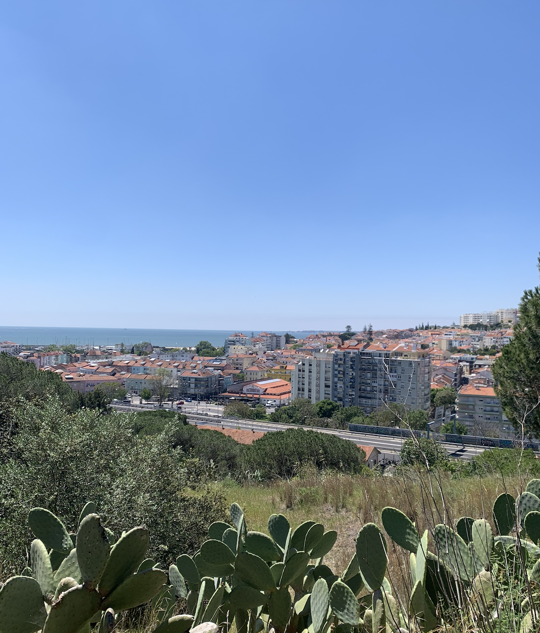 T2 Apartment in Algés