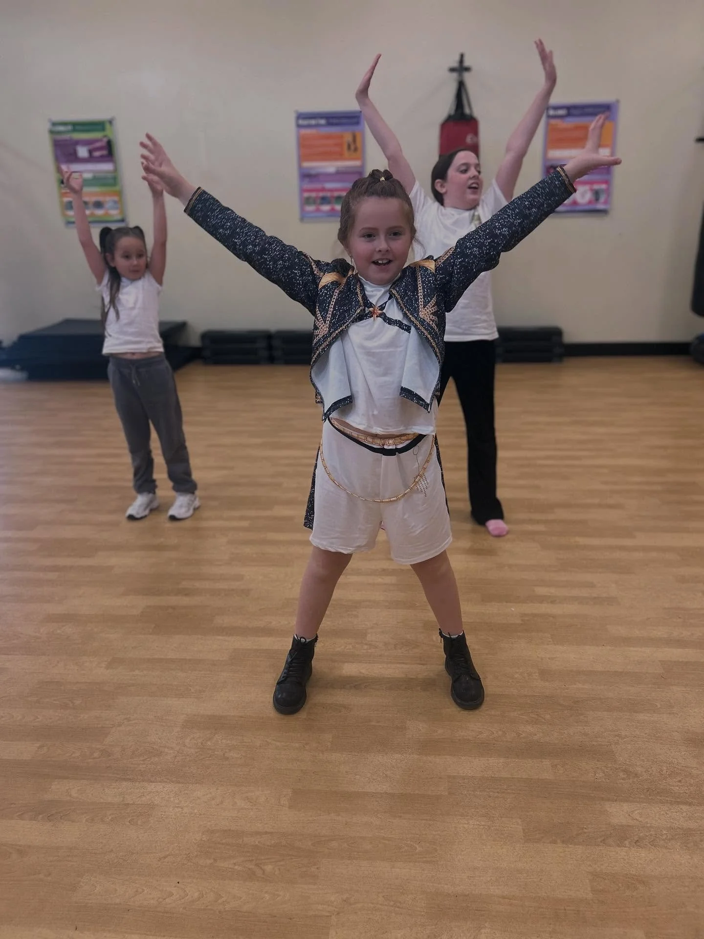 💜💙 Day 3 at KPop demon hunters dance day💙💜

What a great day we had 🫶🏼 
Everyone was amazing and performed fabulous dances 💫 

#whatitsoundslike #kpopdemonhunters #dance #fundance #dancelove #dancing #halfterm #create #imagination #teamwork #e
