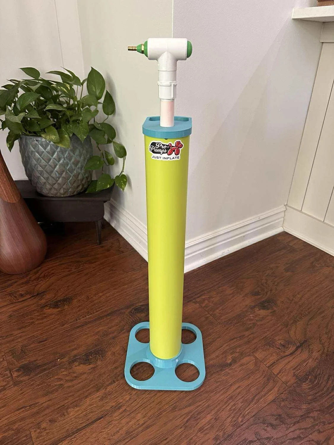 side nozzle teal and green.jpg
