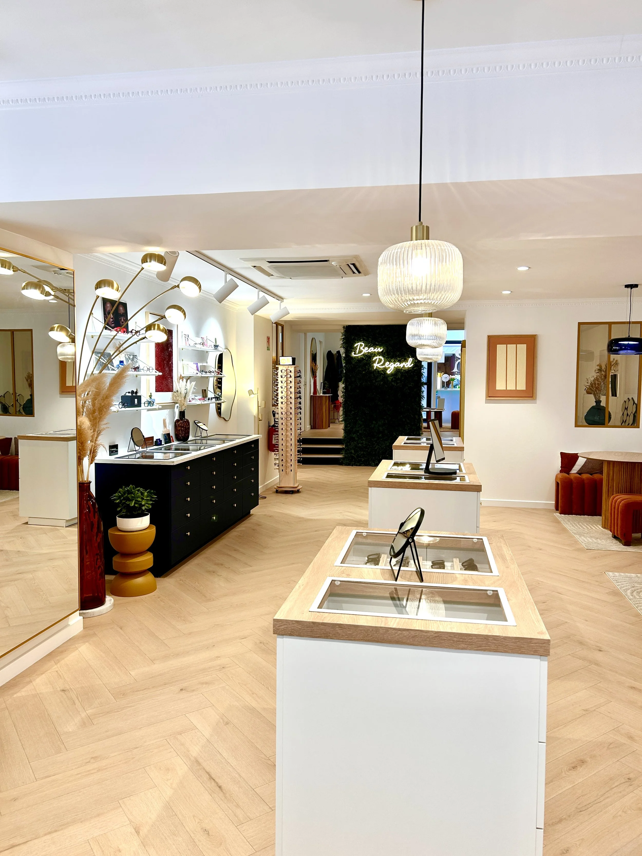 magasin belles lunettes créateurs et luxes belle décoration