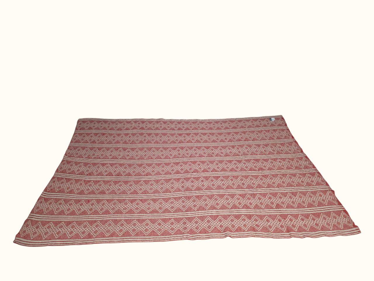 summit-selva-baby-alpaca-blanket-soft-artisan-light-red-and-beige.png