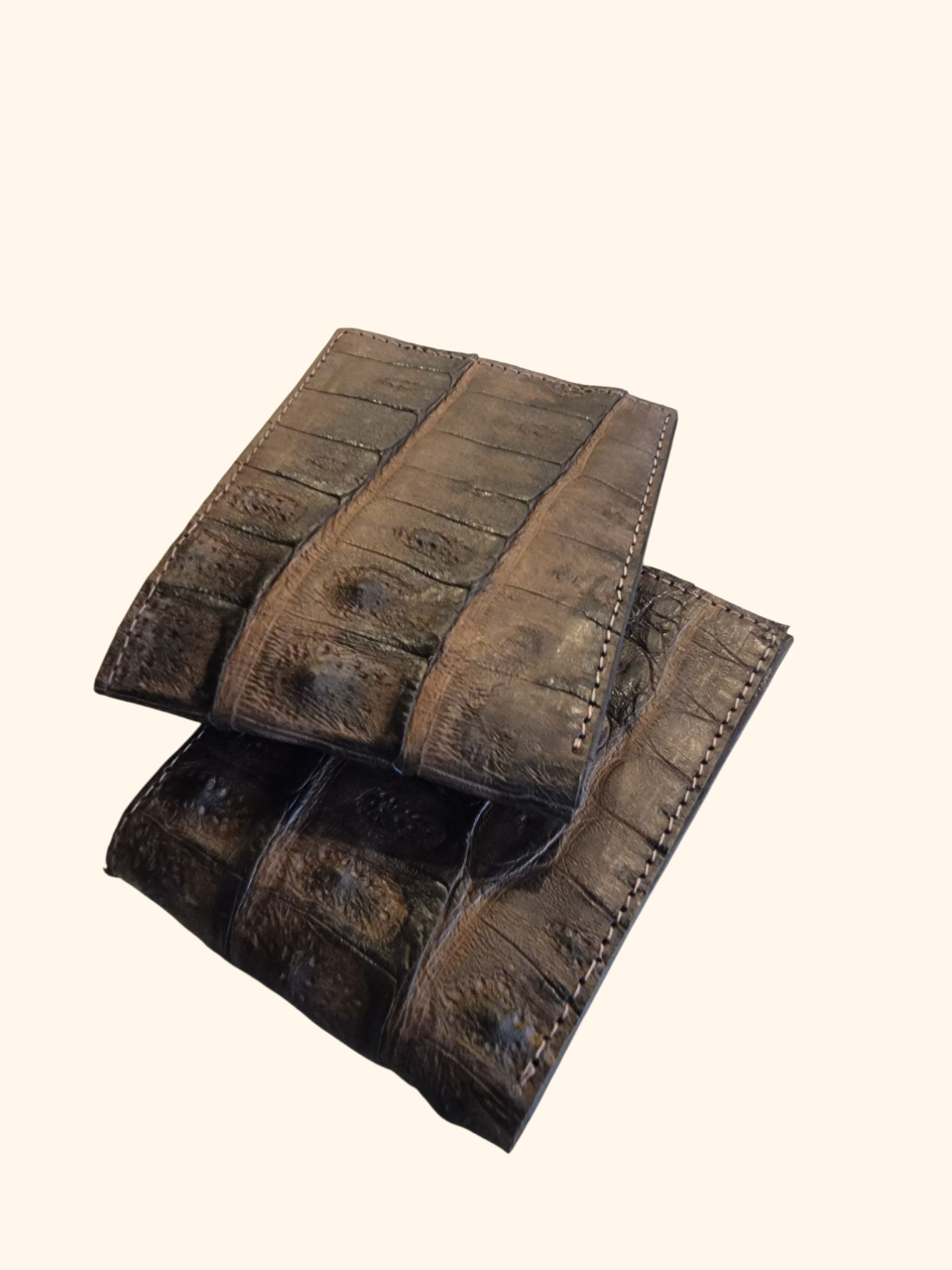 summit-selva-genuine-crocodile-leather-mens-wallets-fashion-vintage-brown-tail-luxury-artisan-exterior-single-piece-stacked-top.png
