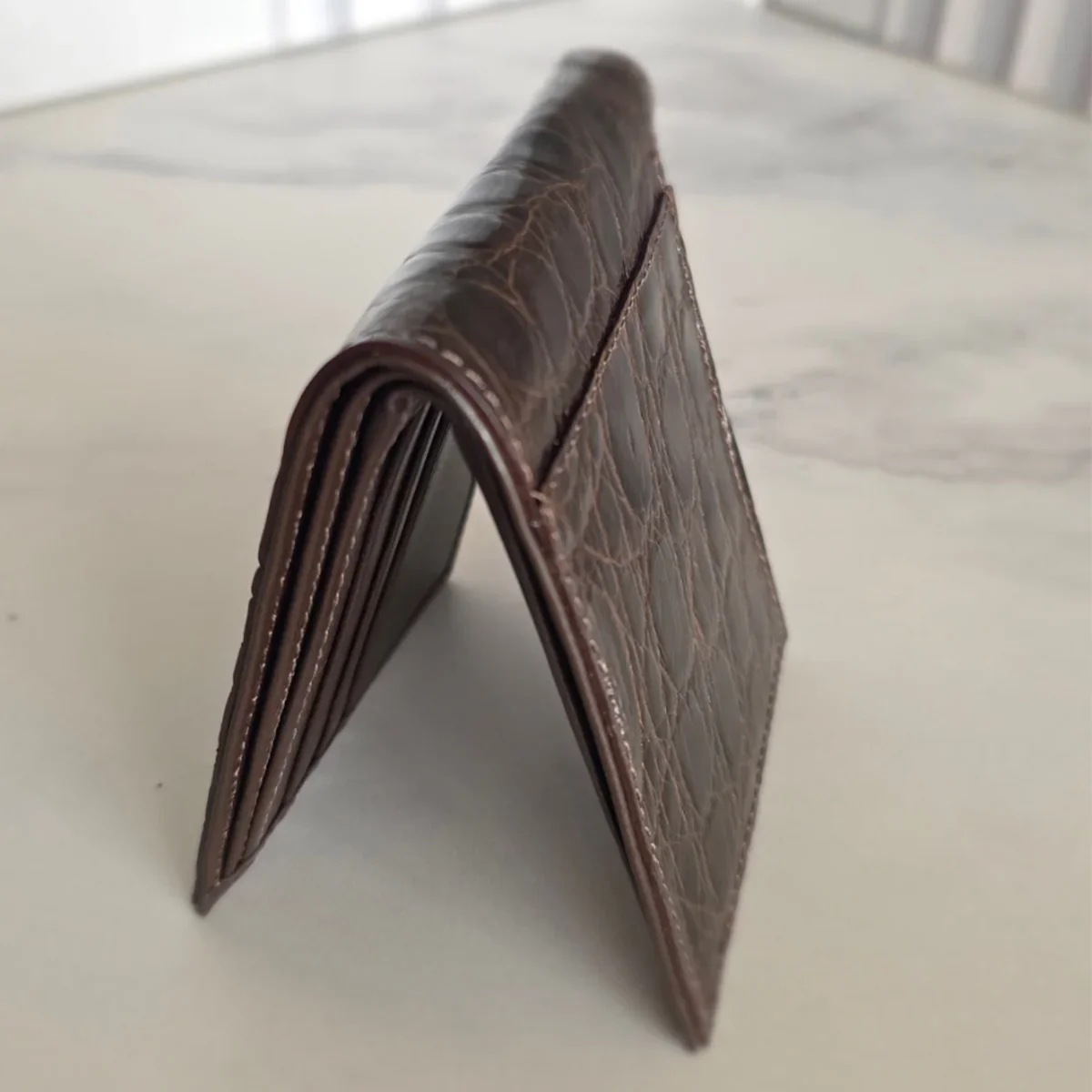 crocodile_wallet_dark_brown_2_piece_2.webp (Copy)