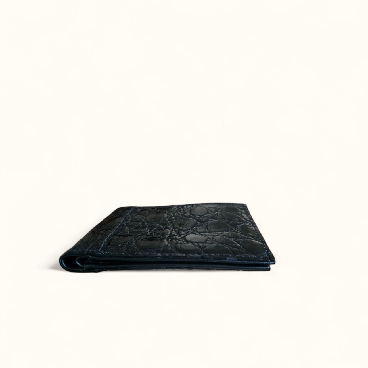 summit-selva-genuine-crocodile-leather-mens-wallets-fashion-gloss-black-flank-luxury-artisan-top-three-piece.png