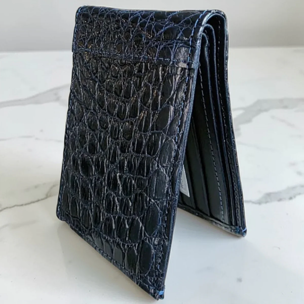 crocodile_wallet_blue_2_piece_1.webp