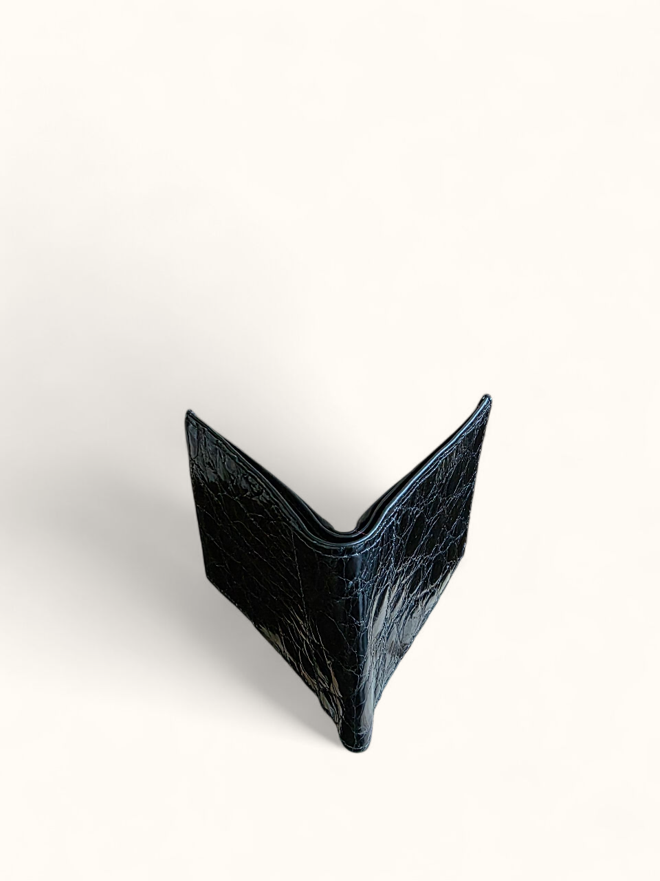 summit-selva-genuine-crocodile-leather-mens-wallets-fashion-gloss-black-flank-luxury-artisan-back-three-piece.png
