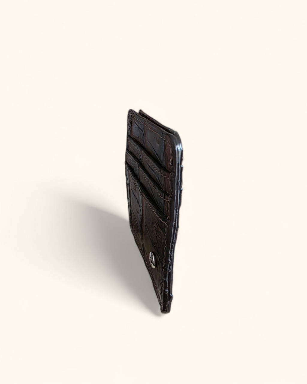 summit-selva-genuine-crocodile-leather-dark-brown-vintage-tail-card-holder-artisan-amazon-side.png