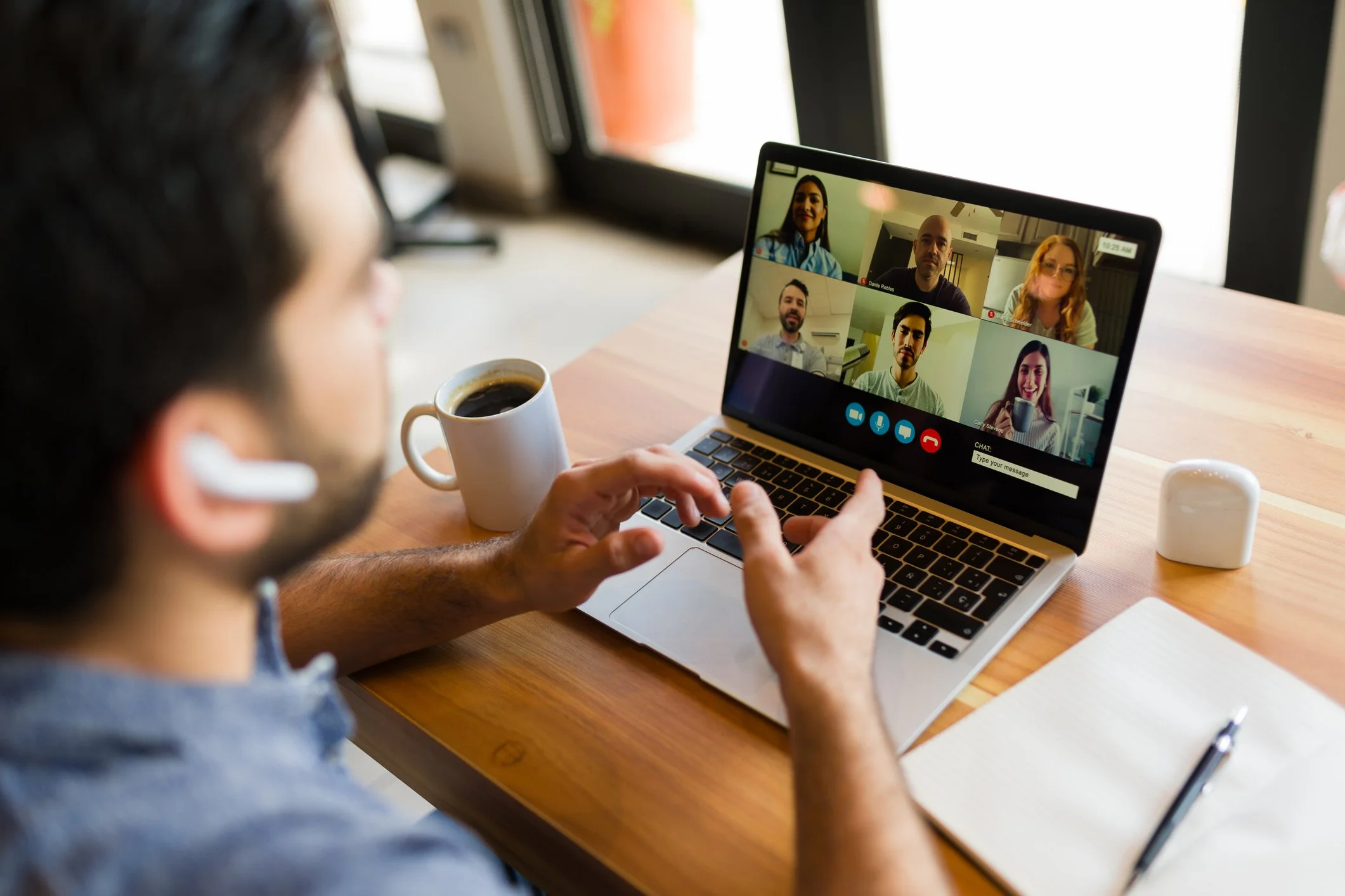 Senior contributor on a small group coaching call