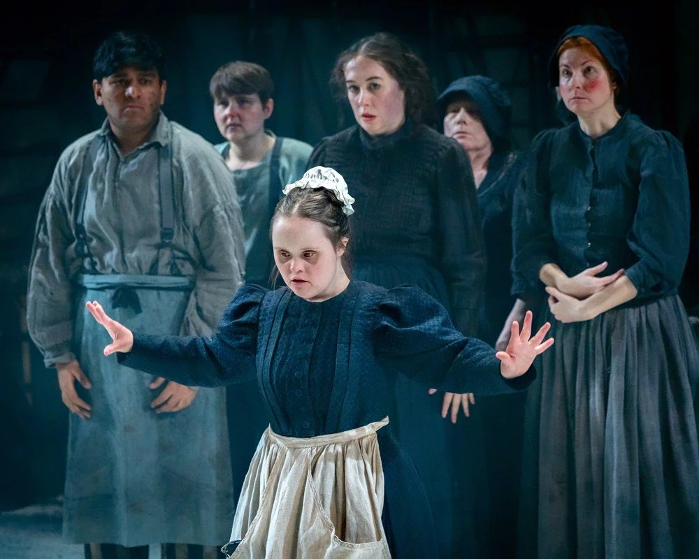 oliver-twist-company-photography-by-anthony-robling.jpg