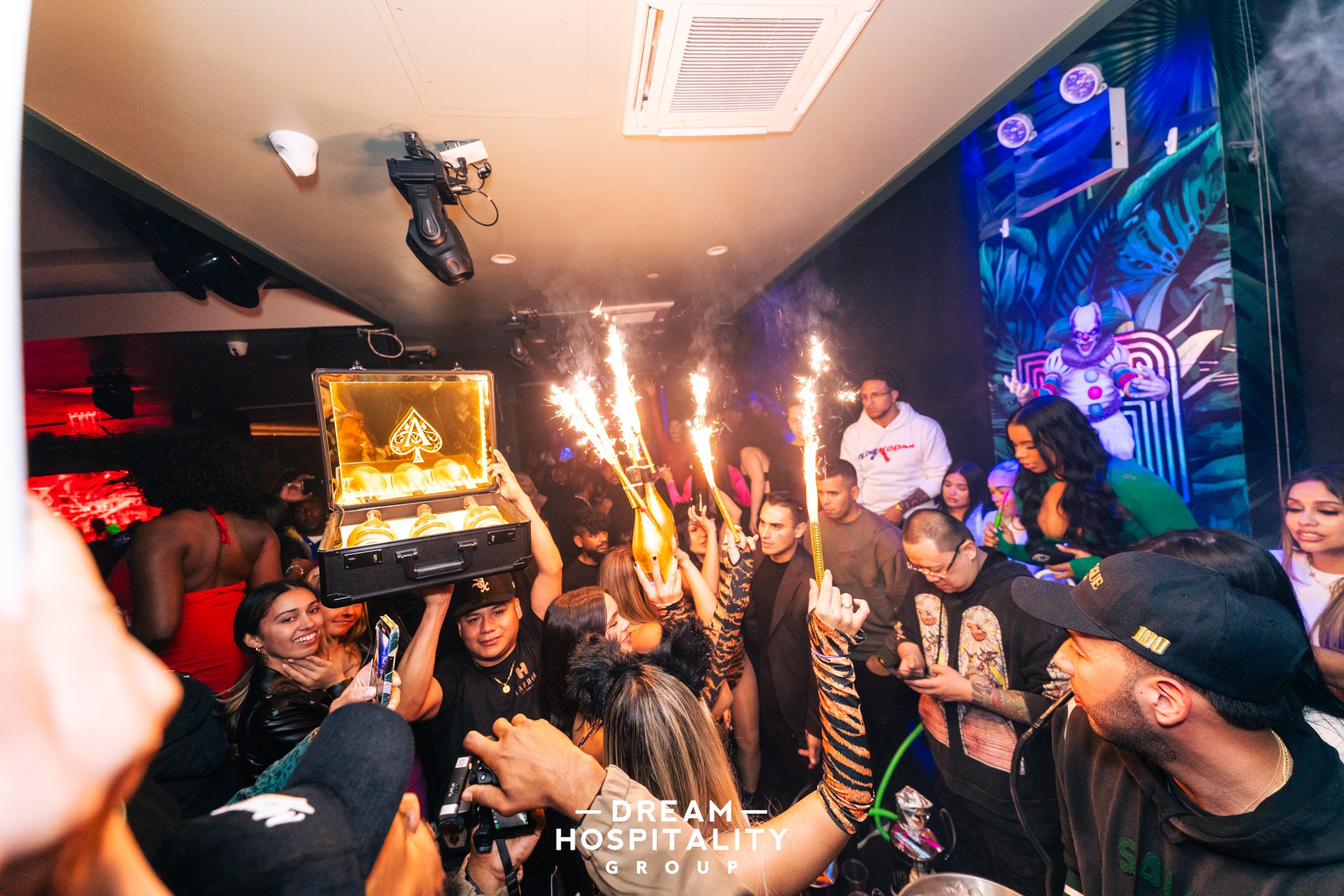 Sip in style this Halloween with elevated bottle service at Harbor NYC. VIP tables, glowing bottles, and skyline views define this elite rooftop experience.